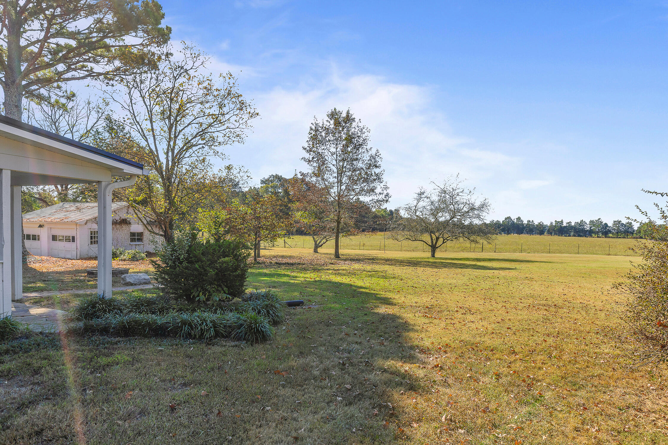 536 SE Ladd Springs Rd