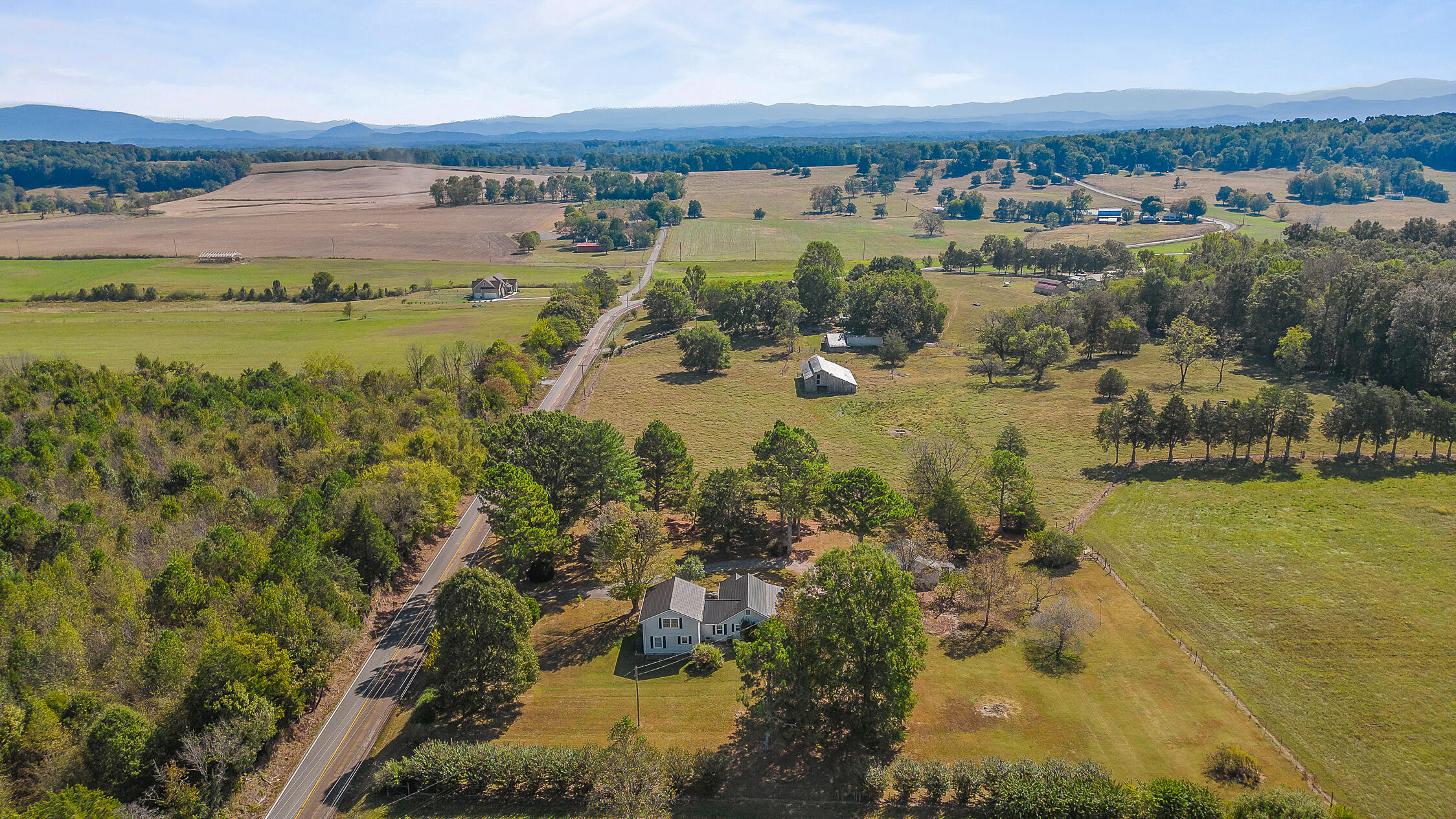 536 SE Ladd Springs Rd