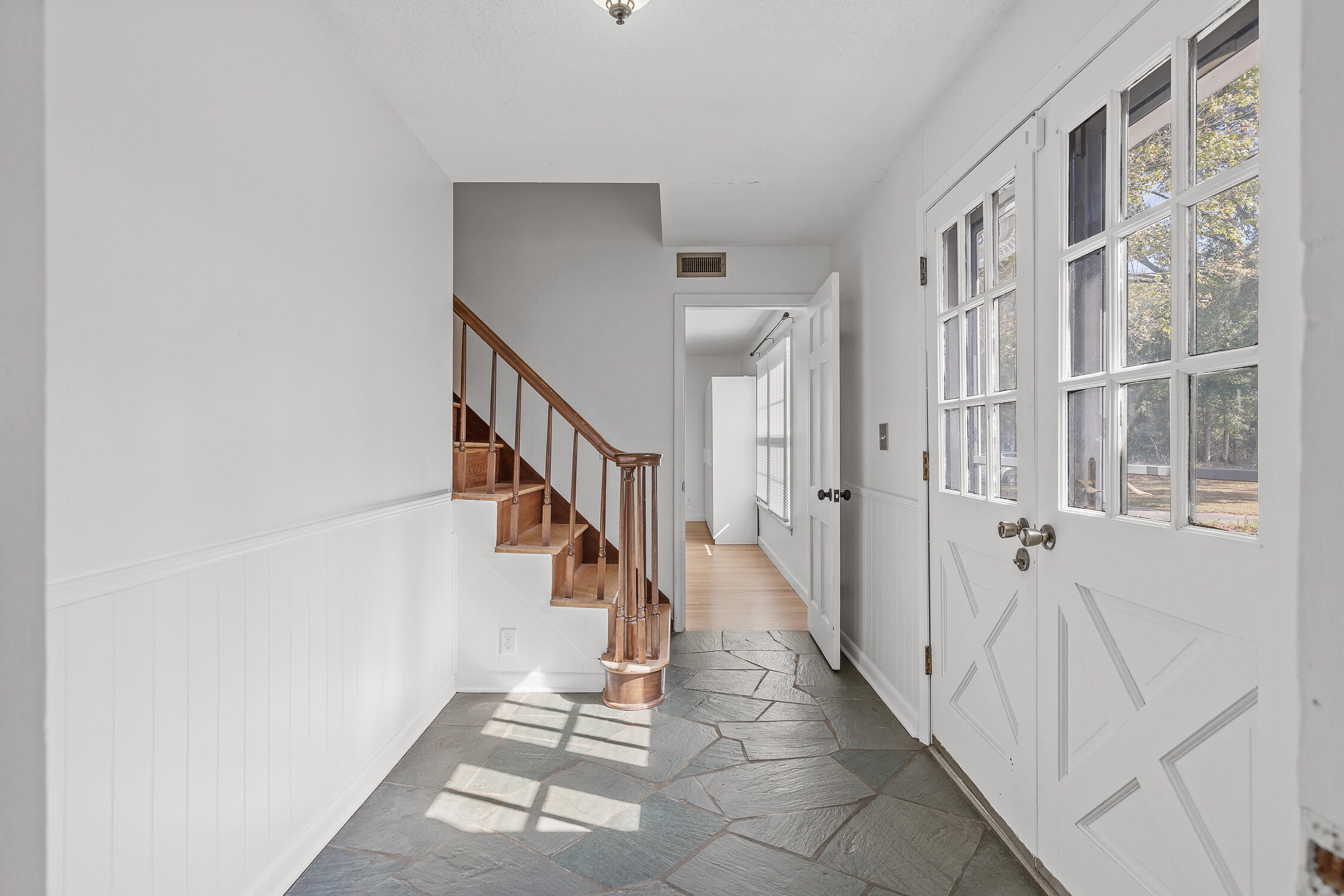 536 SE Ladd Springs Rd