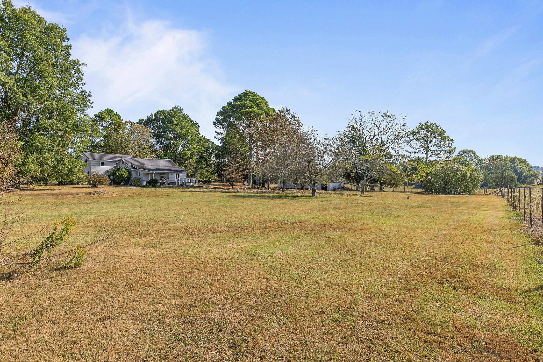 536 SE Ladd Springs Rd