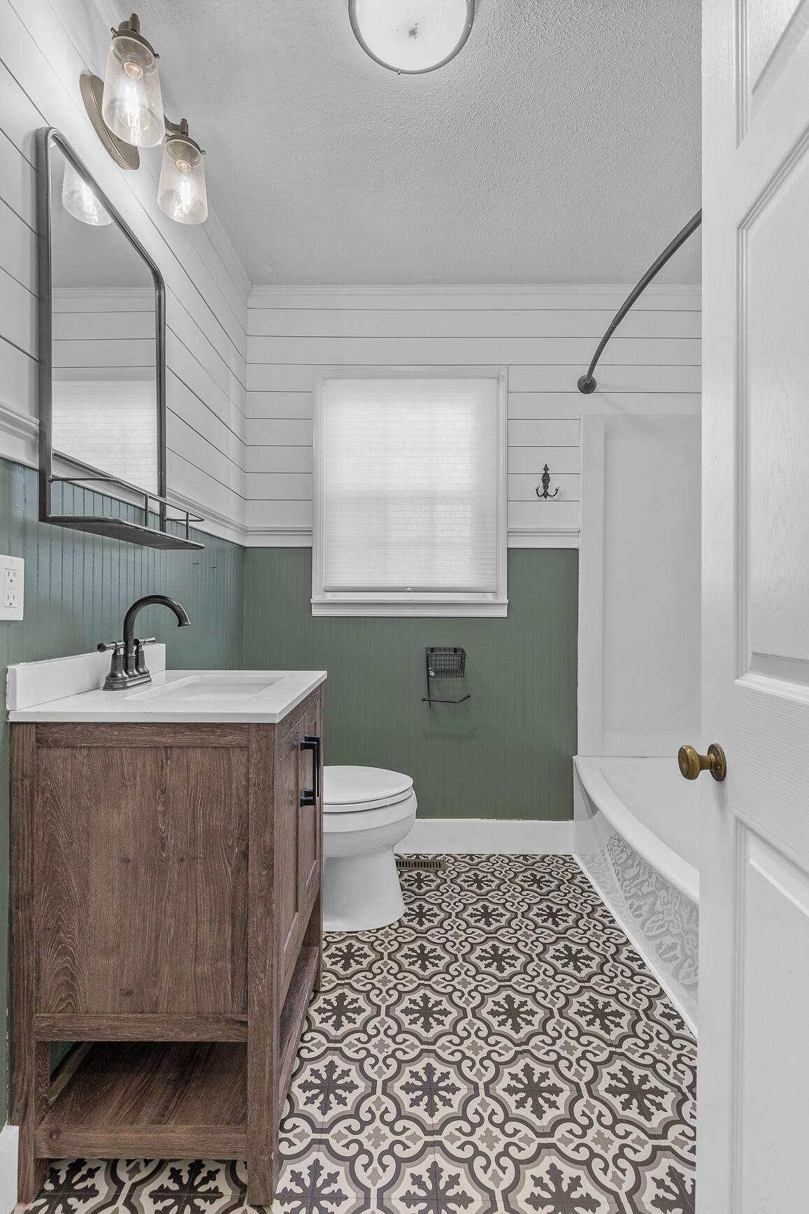 536 SE Ladd Springs Rd