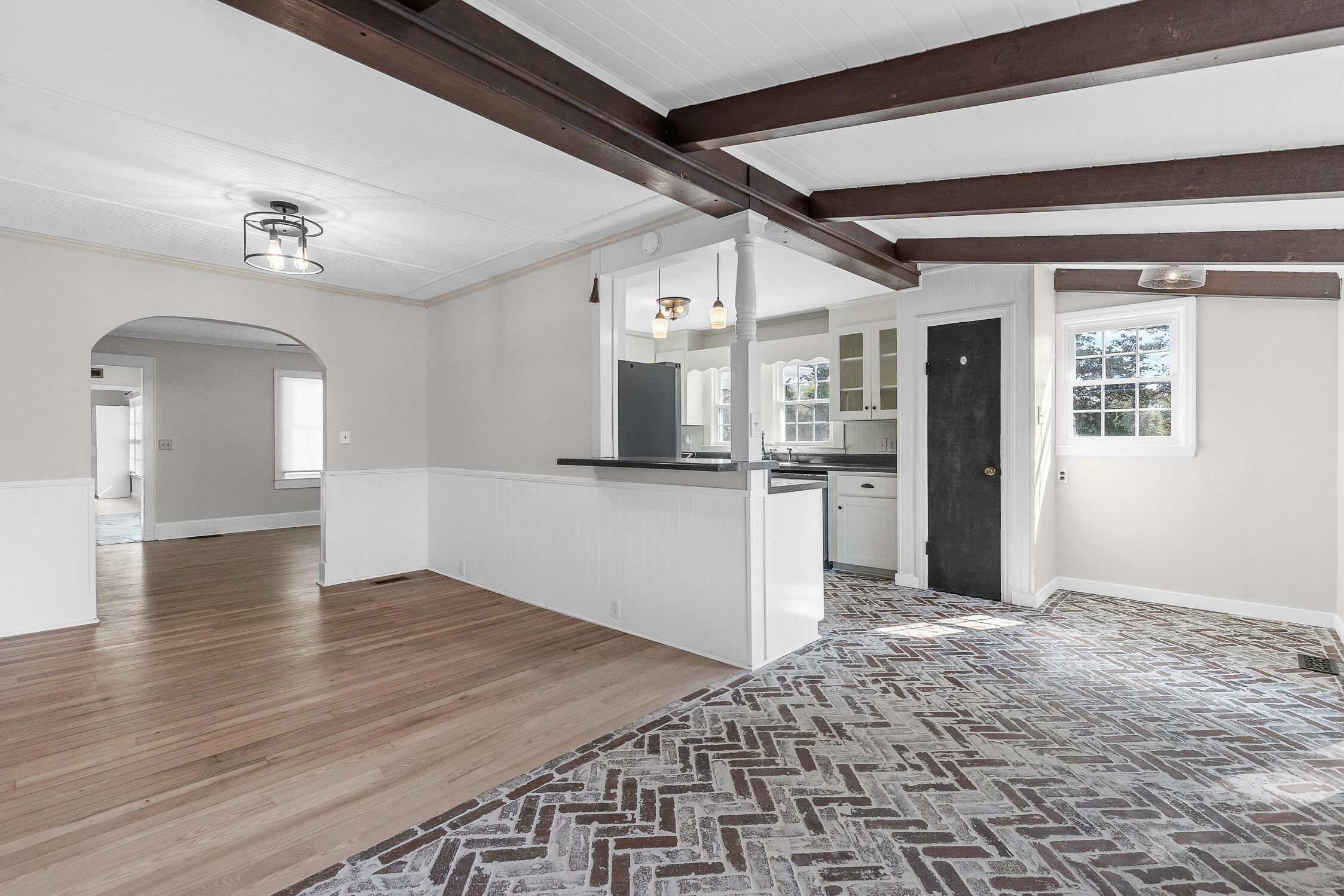 536 SE Ladd Springs Rd