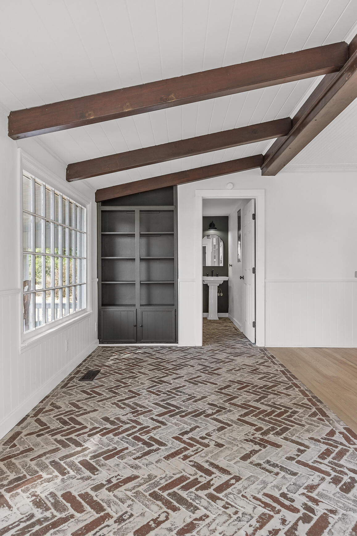 536 SE Ladd Springs Rd