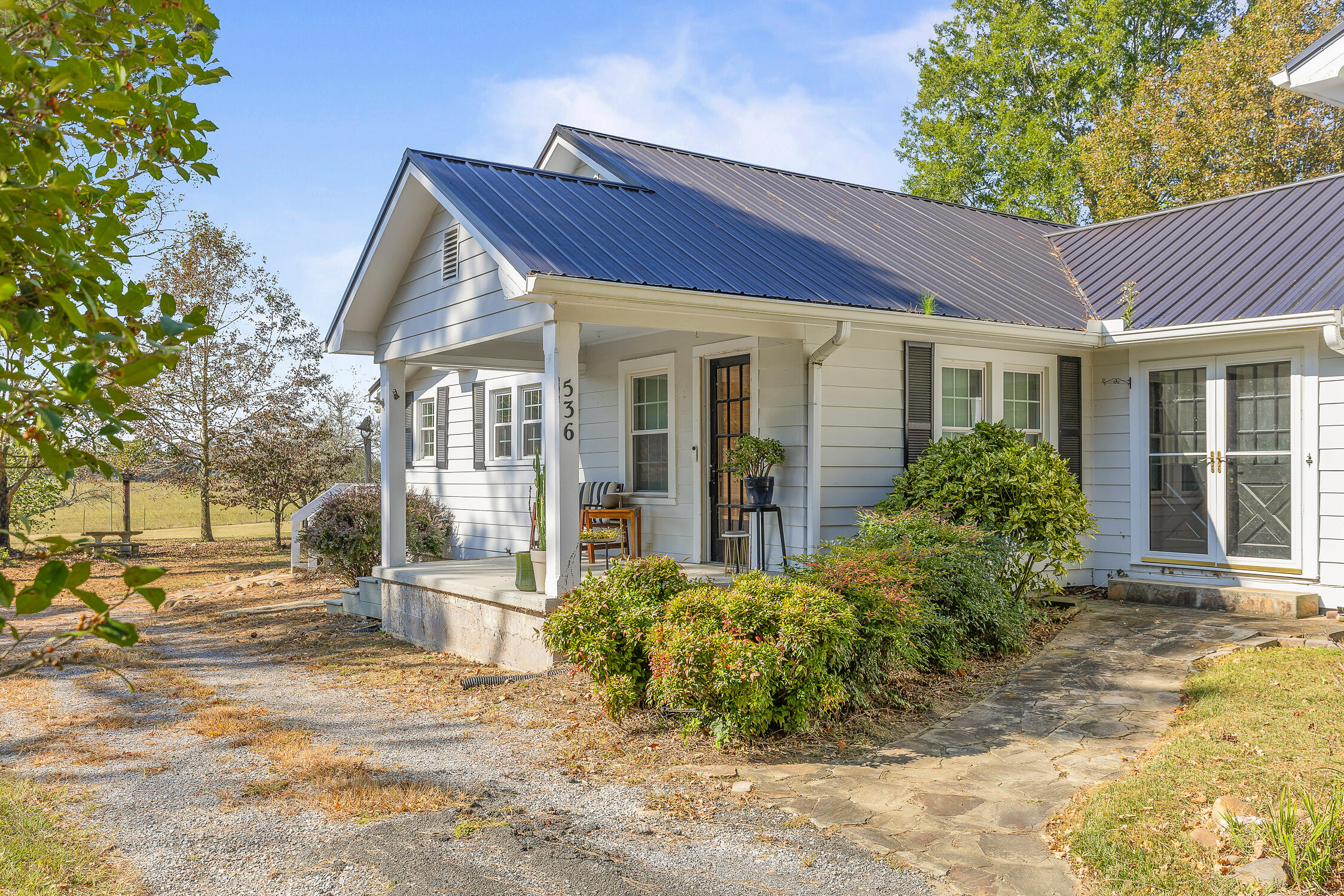 536 SE Ladd Springs Rd