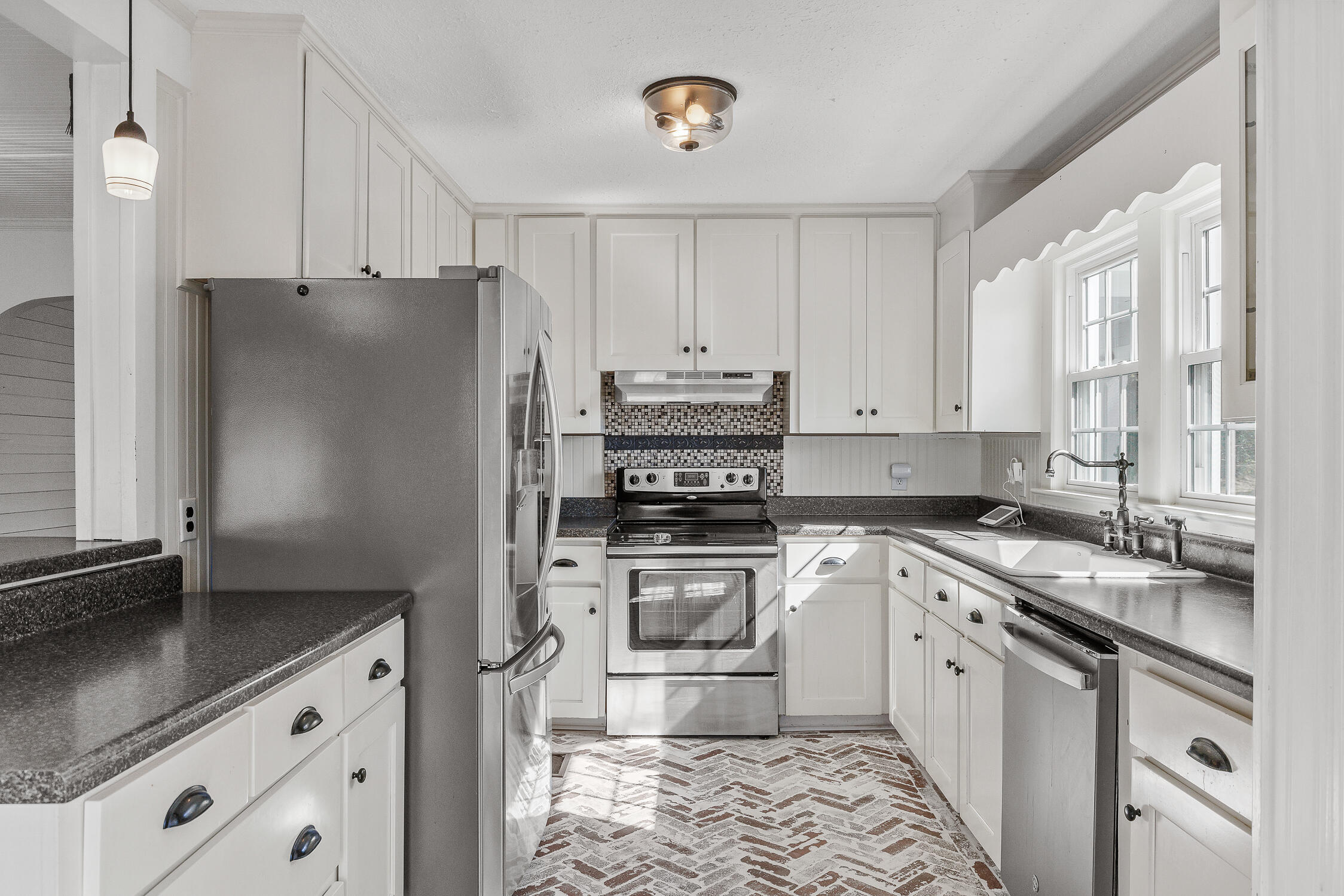 536 SE Ladd Springs Rd