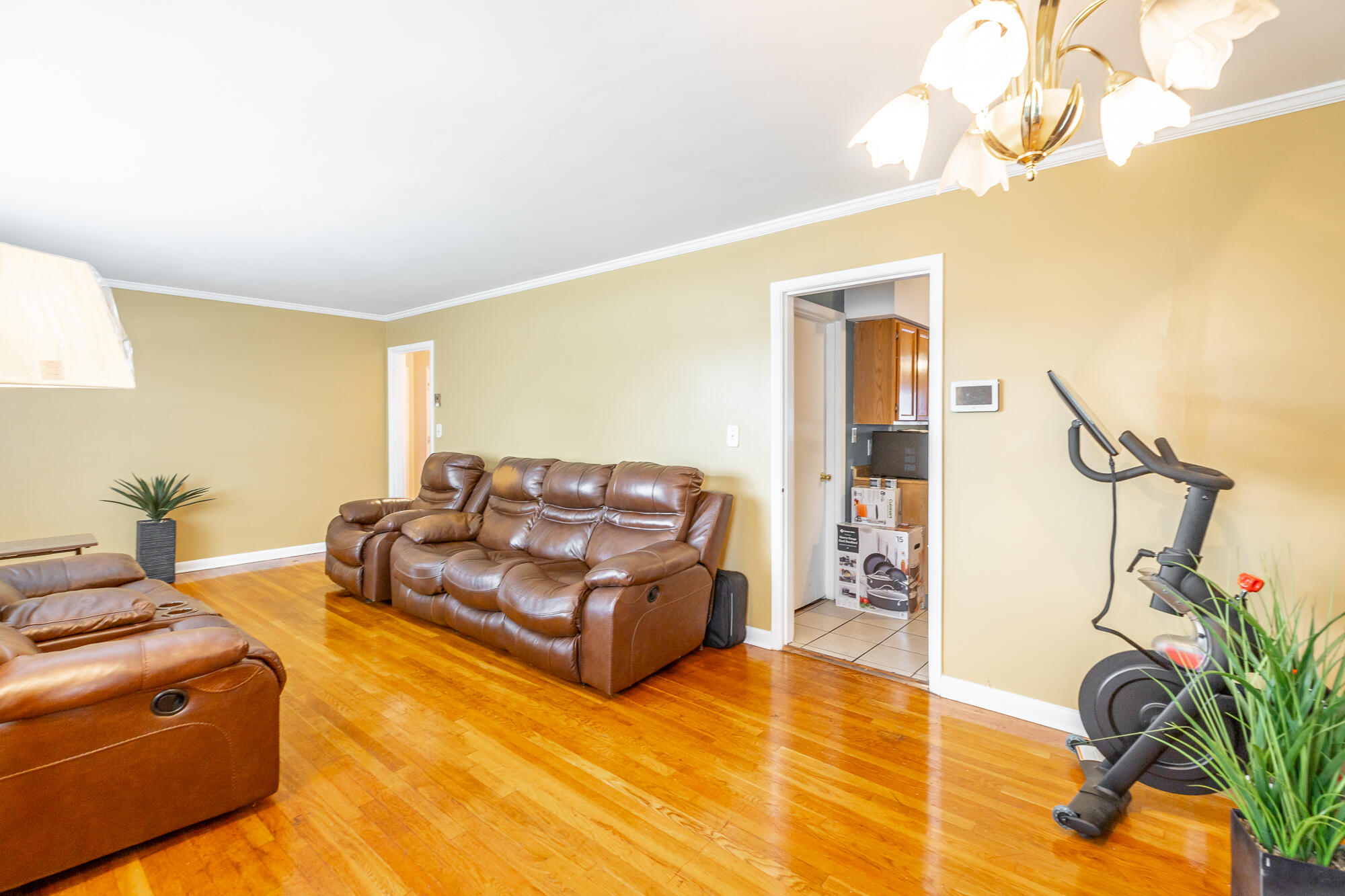1703 Broadview Dr
