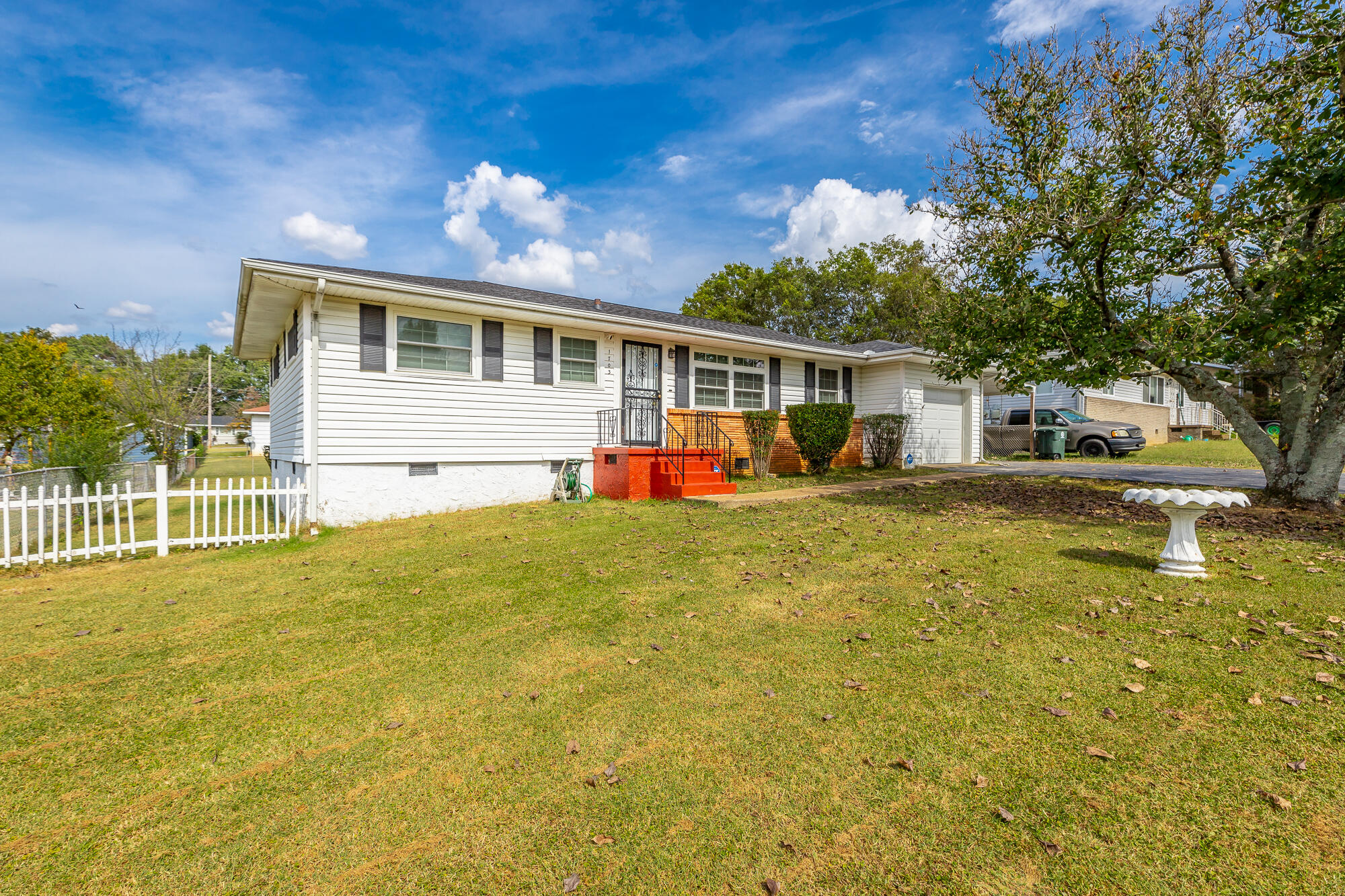1703 Broadview Dr