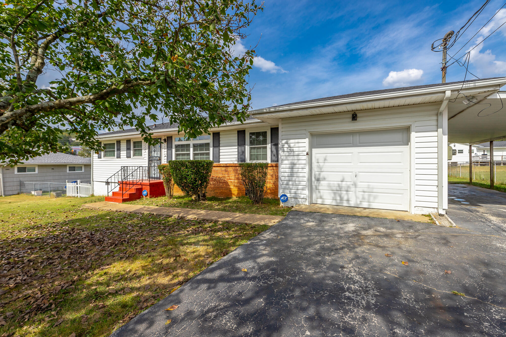 1703 Broadview Dr