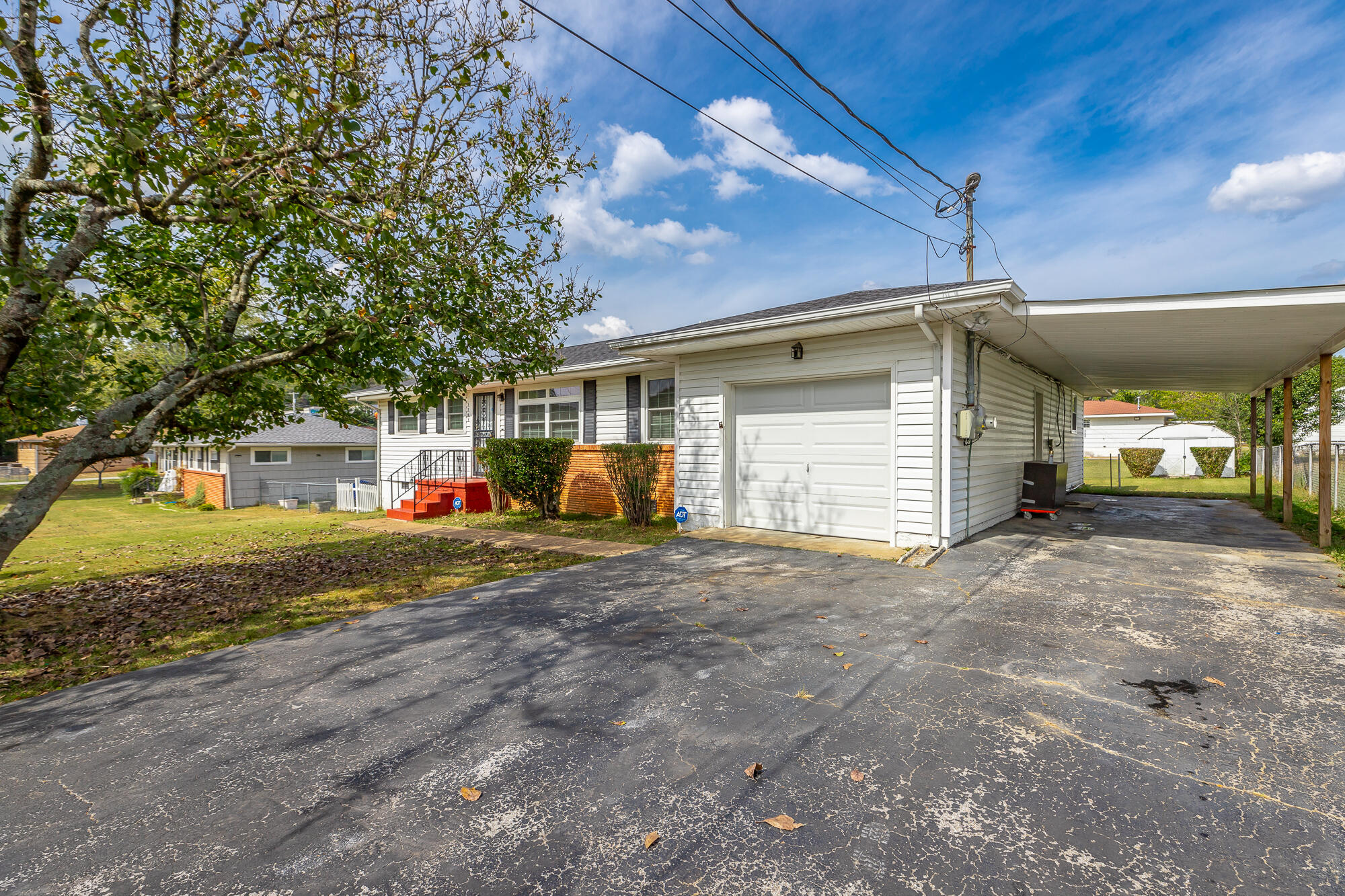 1703 Broadview Dr