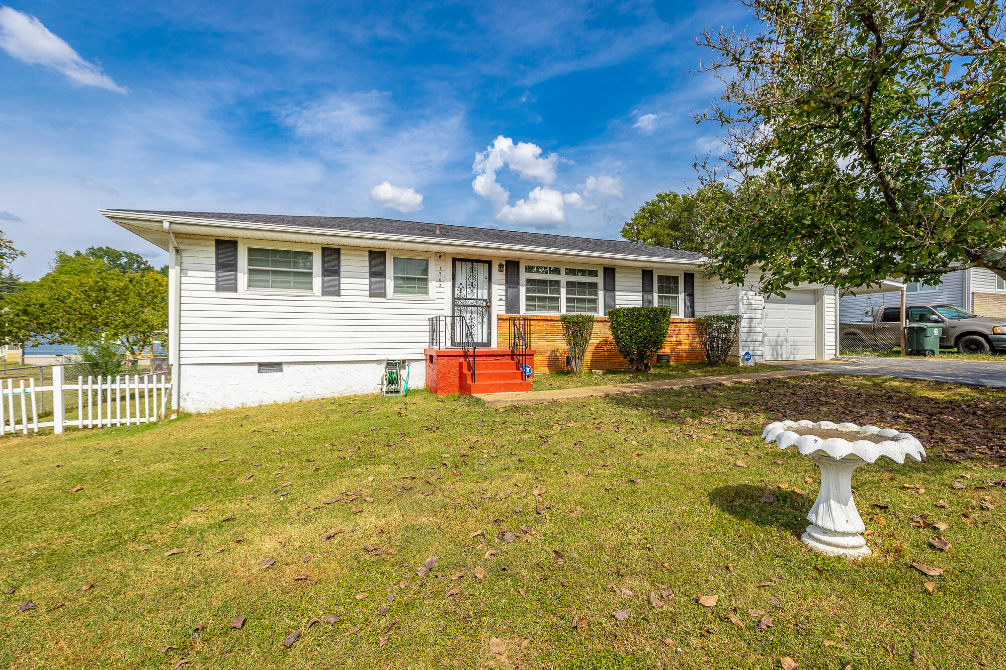 1703 Broadview Dr