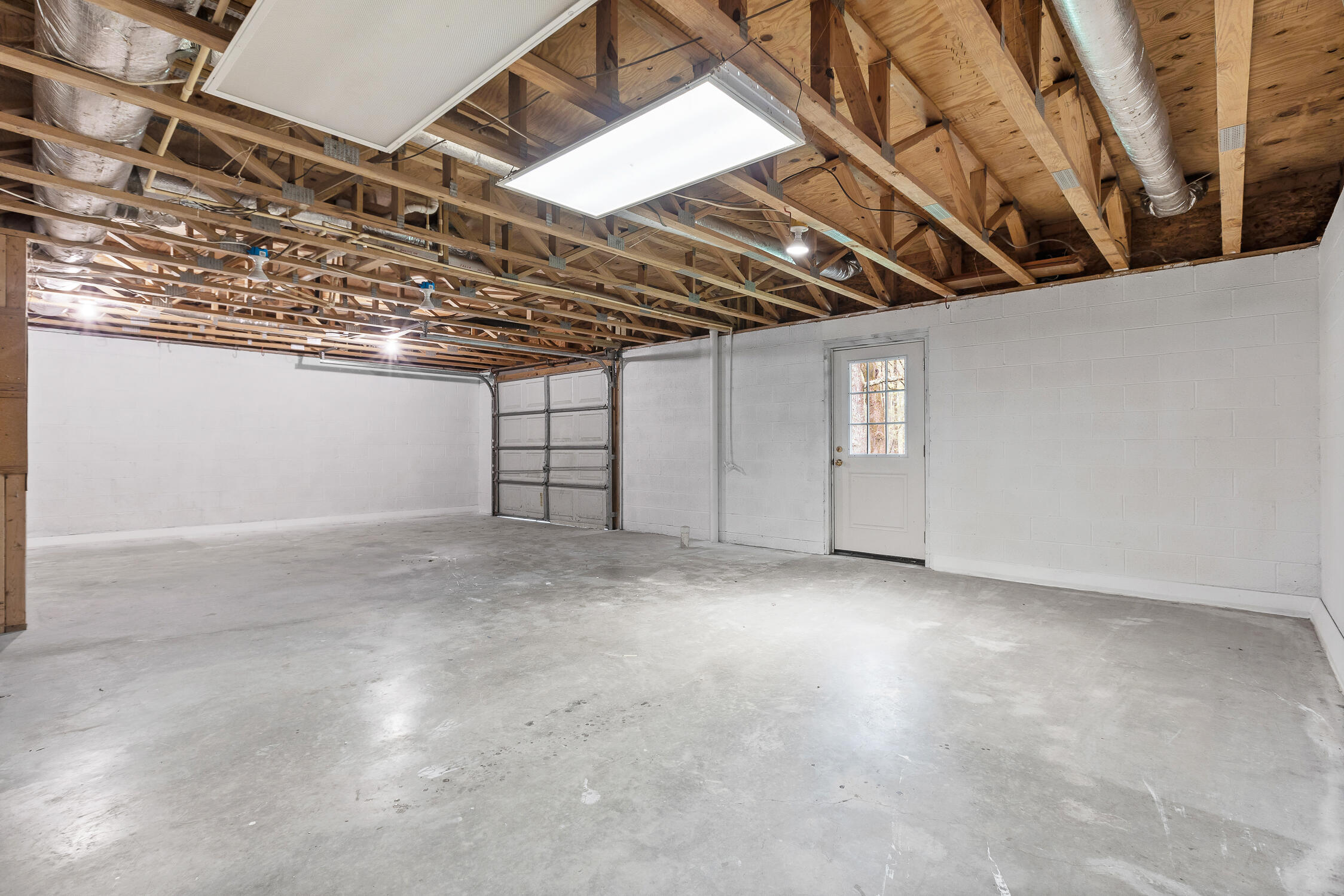 216 Pinecrest Drive