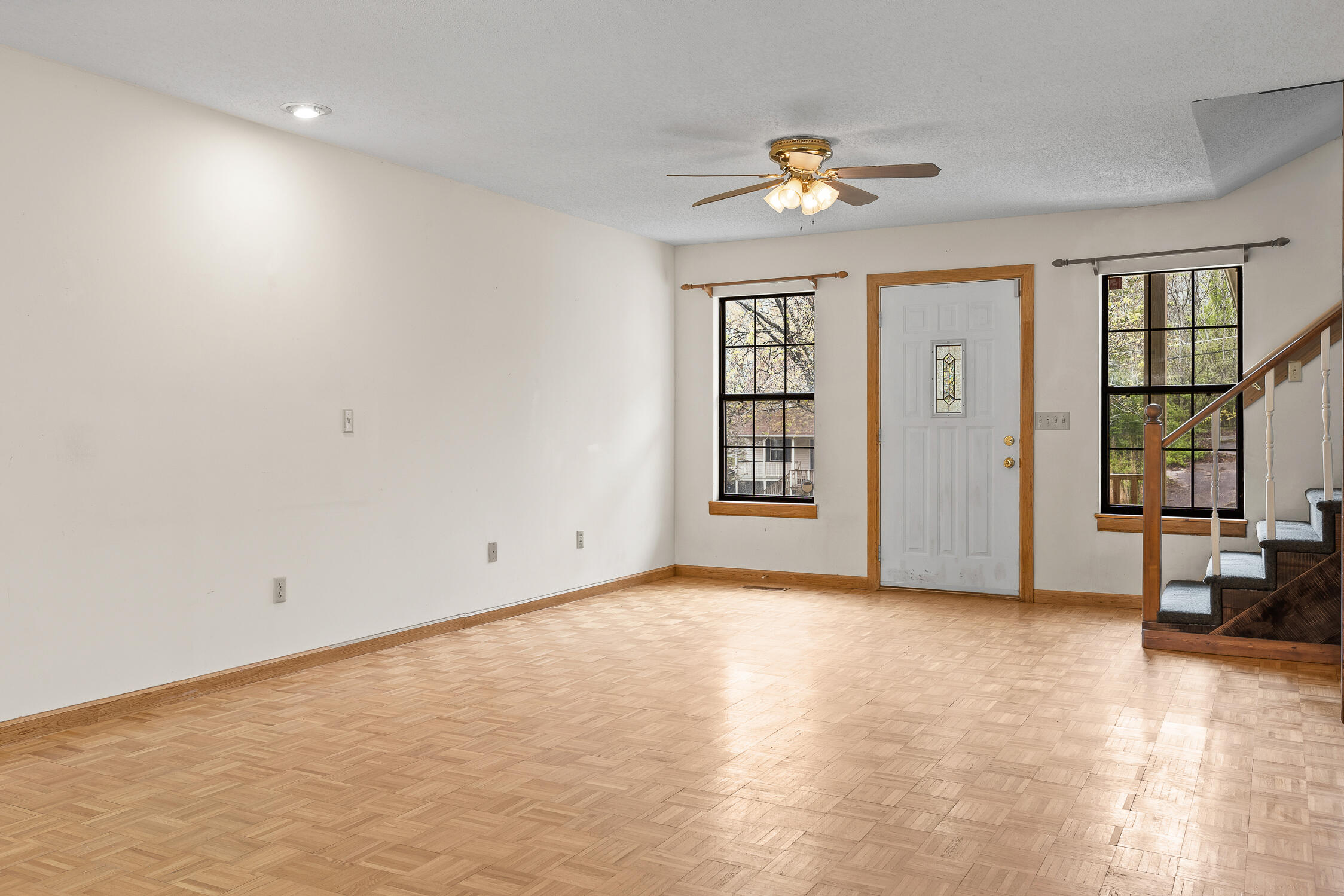 216 Pinecrest Drive
