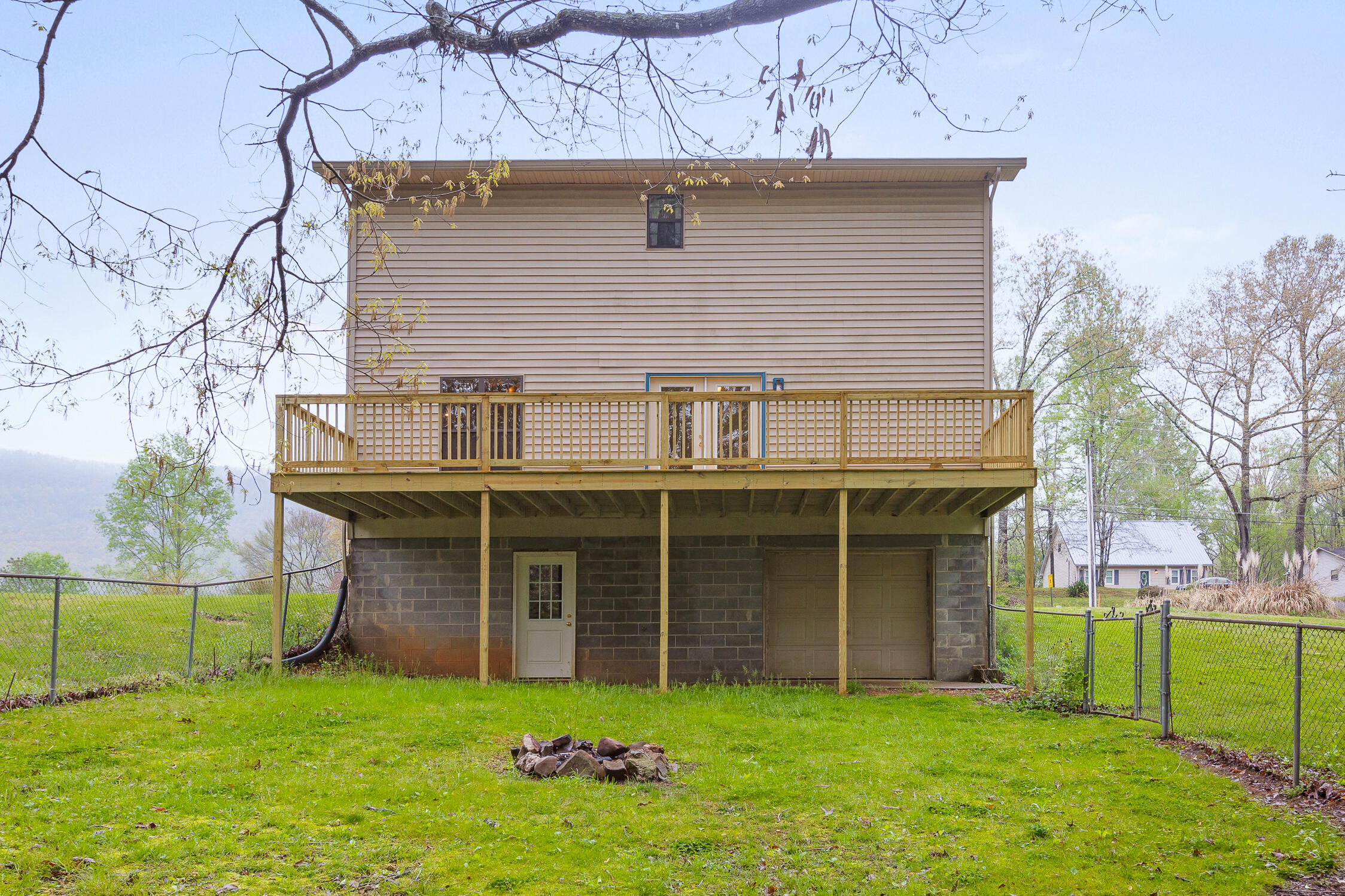 216 Pinecrest Drive
