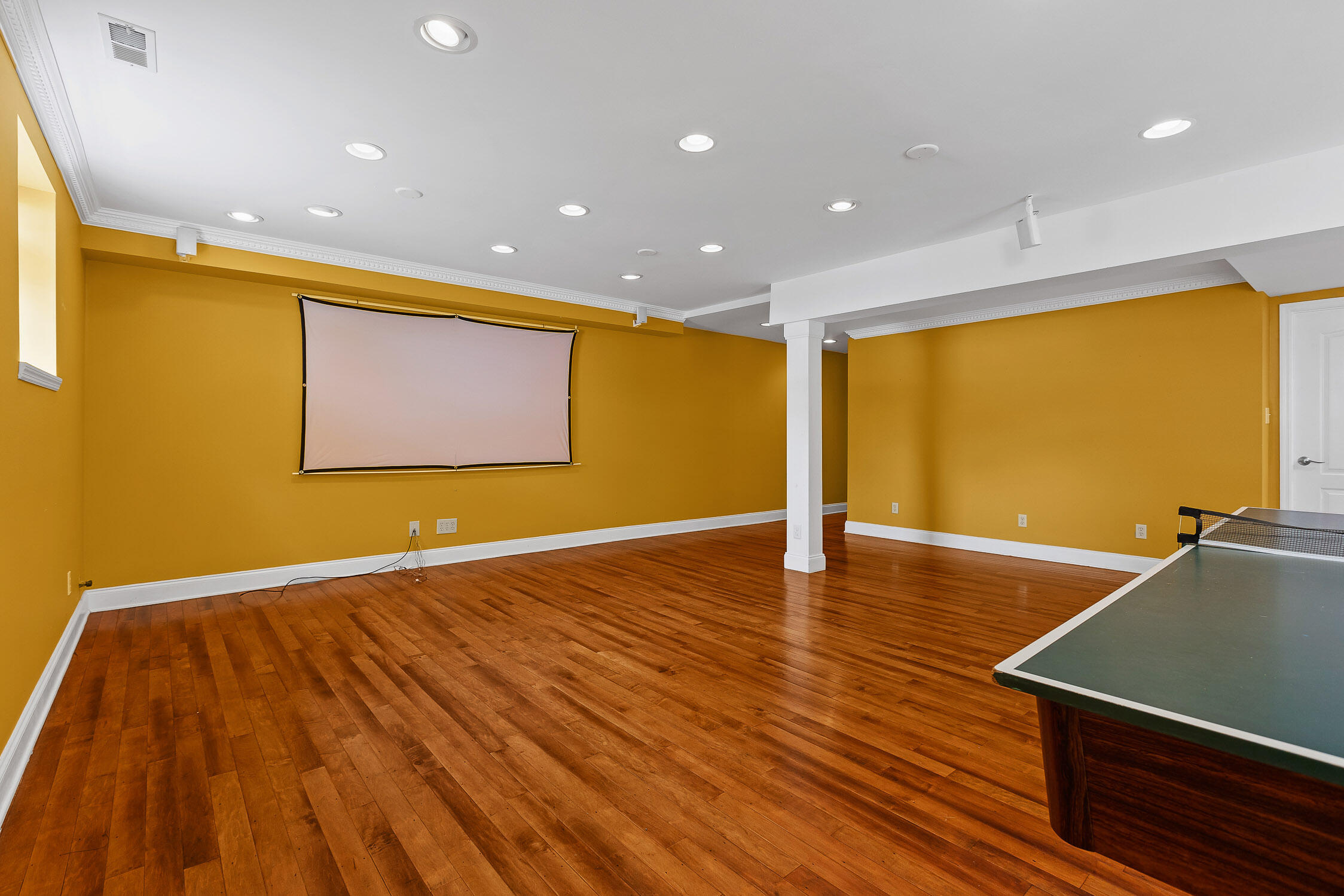 934 Stone Crest Circle