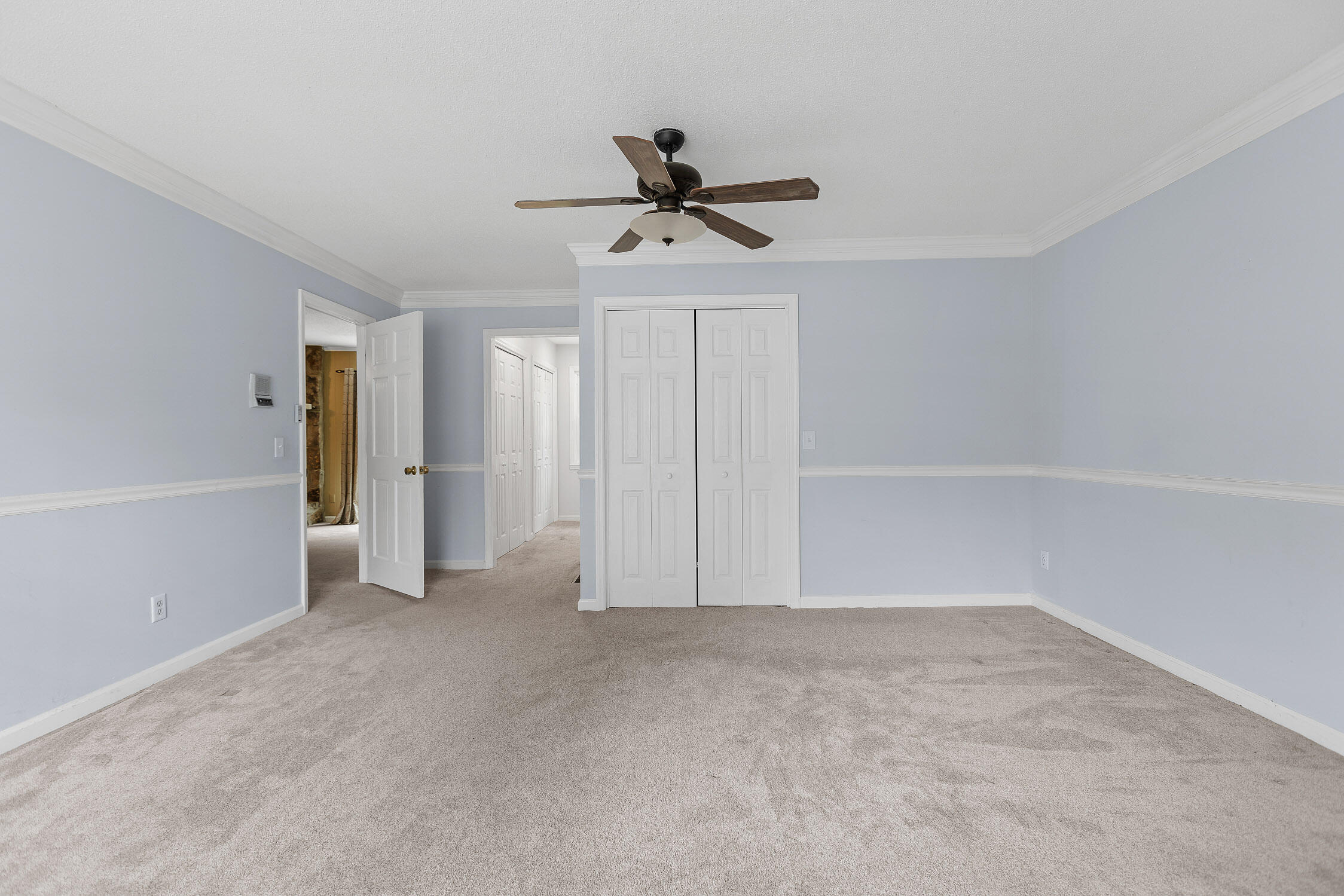 934 Stone Crest Circle