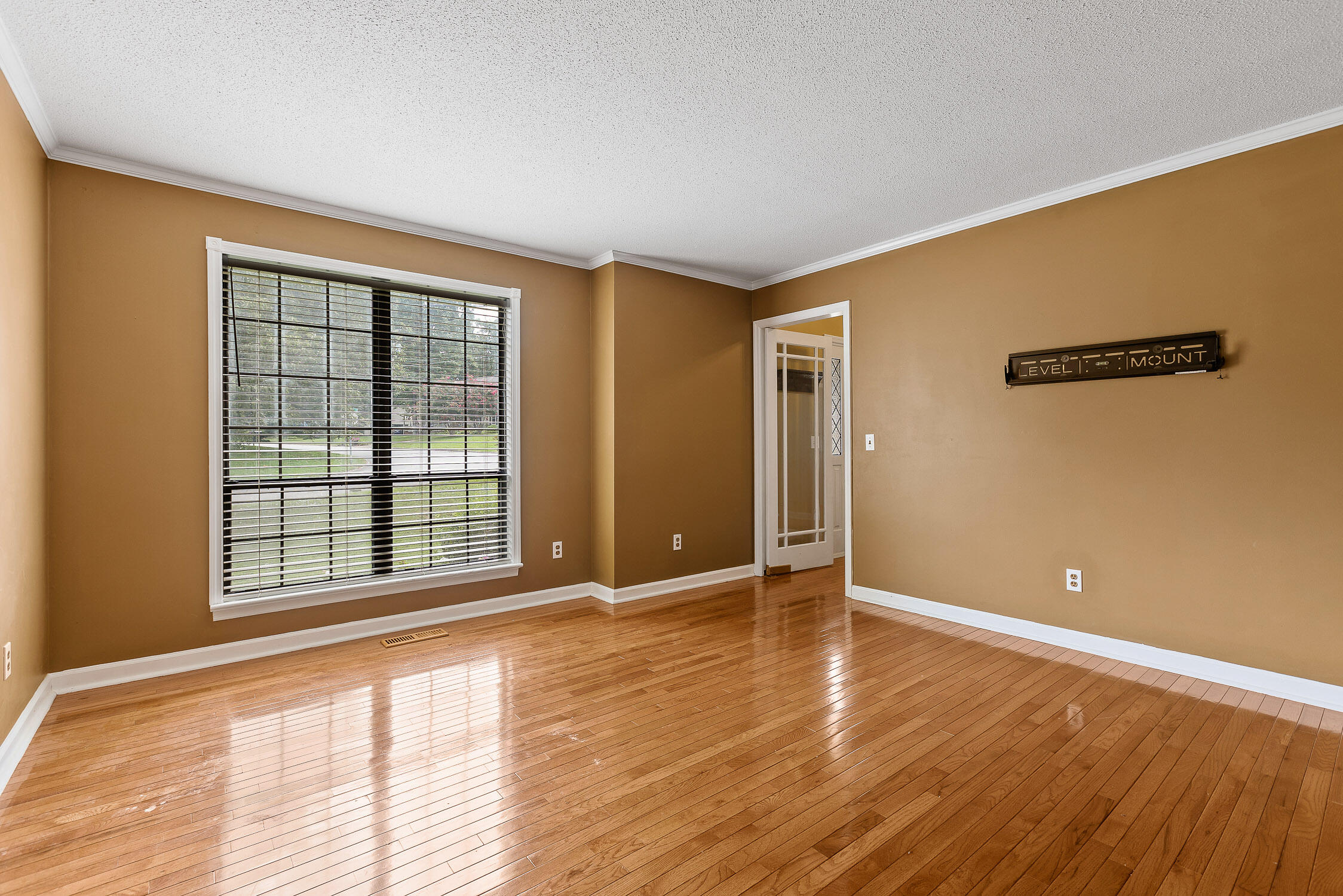 934 Stone Crest Circle