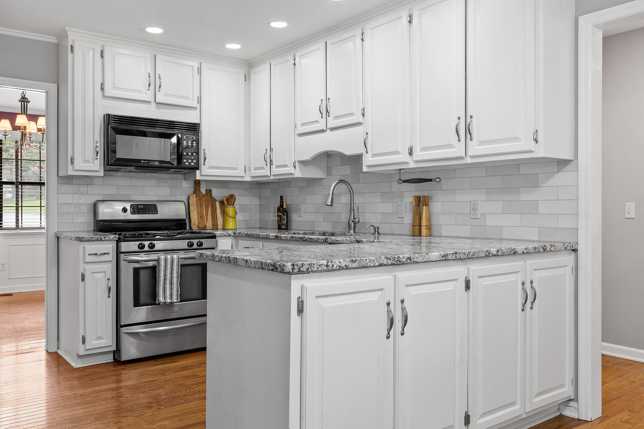 934 Stone Crest Circle