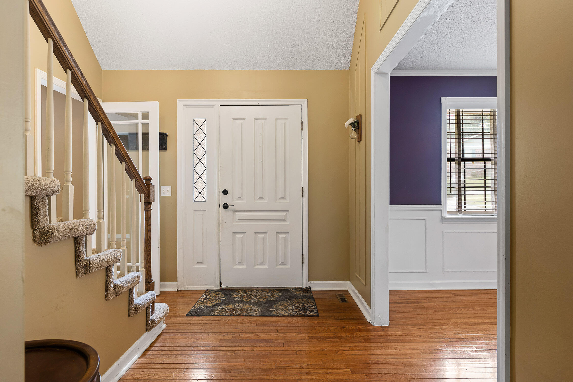 934 Stone Crest Circle