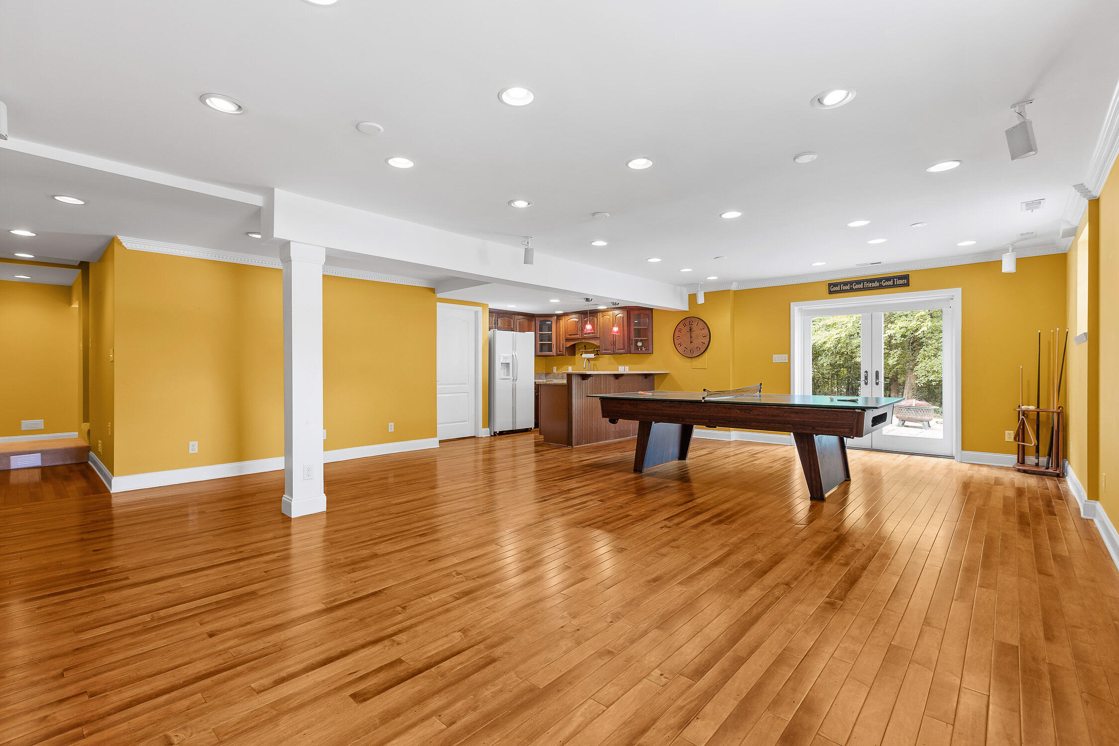 934 Stone Crest Circle