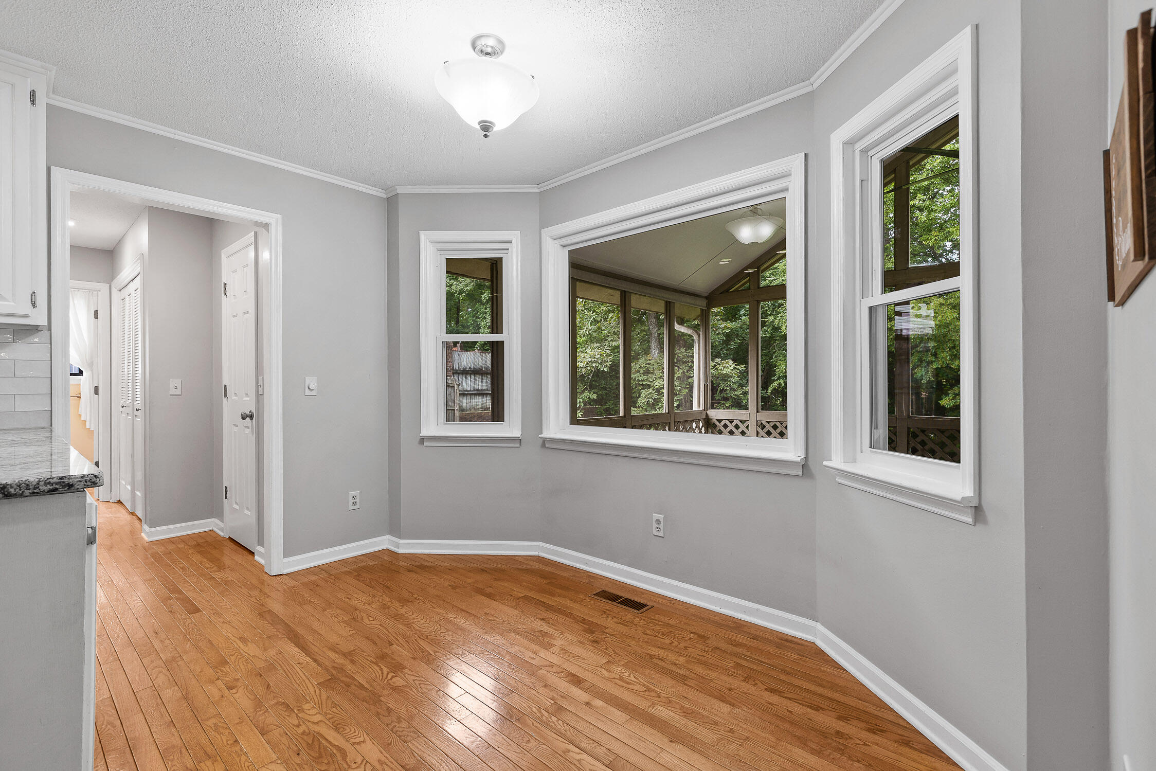 934 Stone Crest Circle