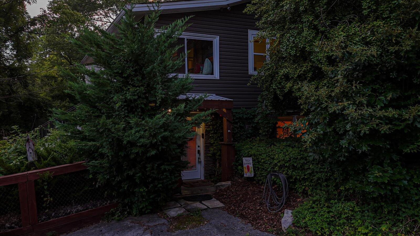 811 Poindexter Avenue