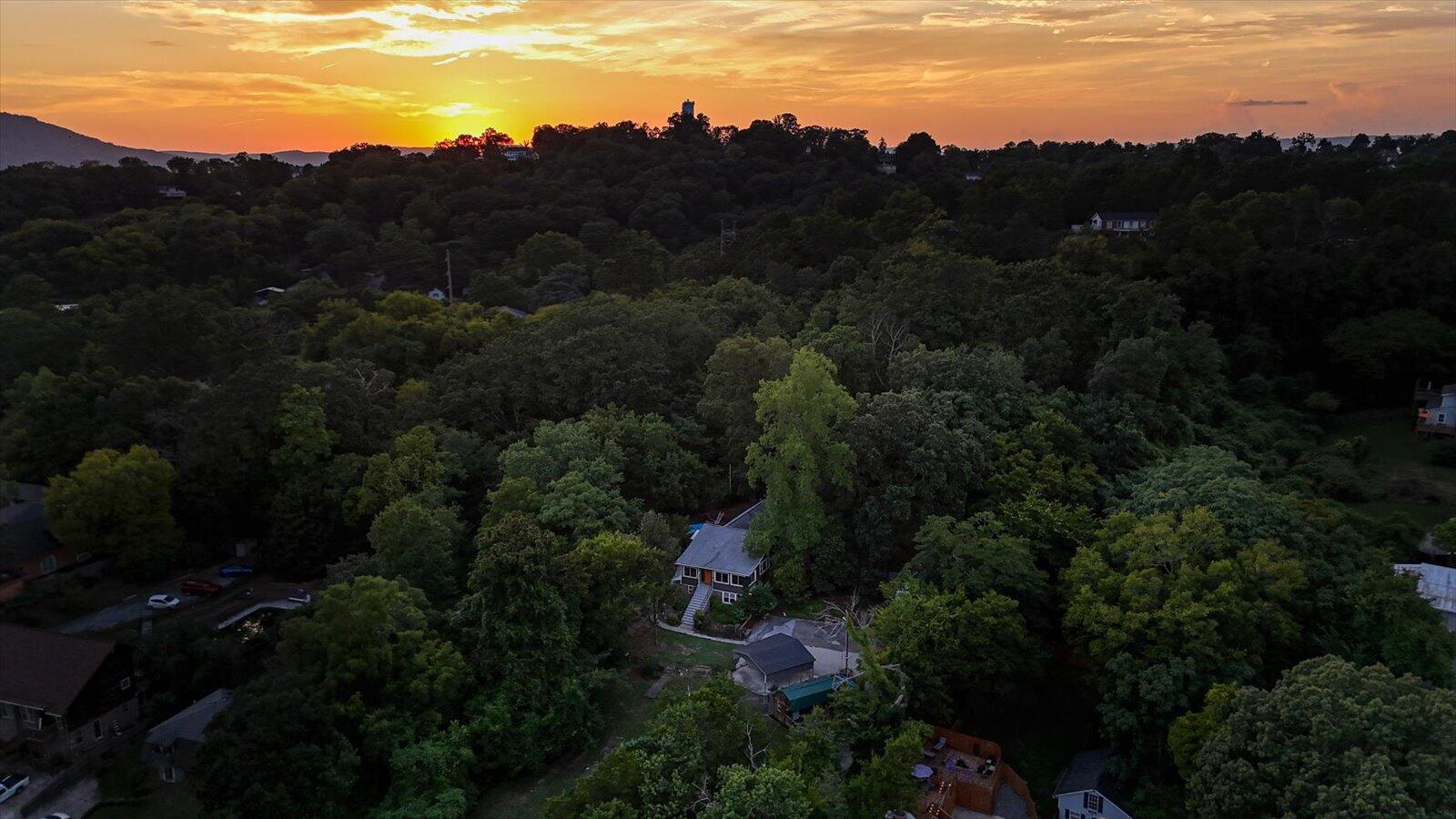 811 Poindexter Avenue