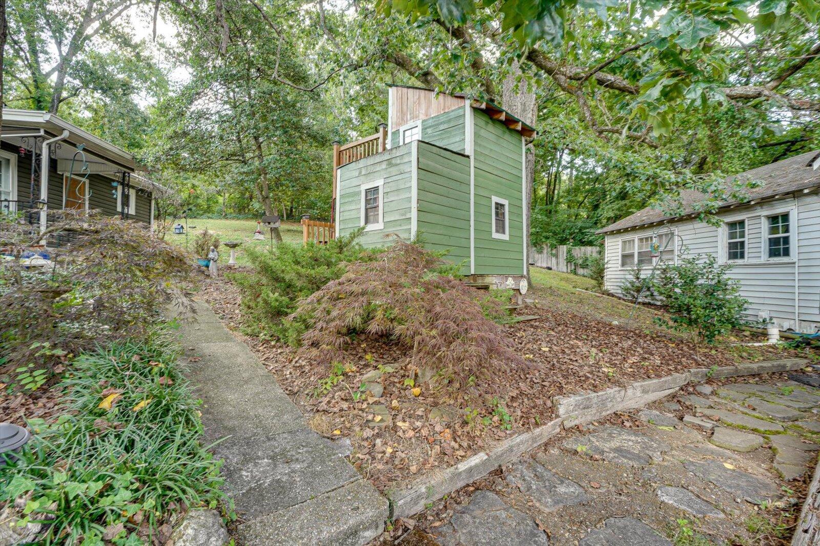 811 Poindexter Avenue