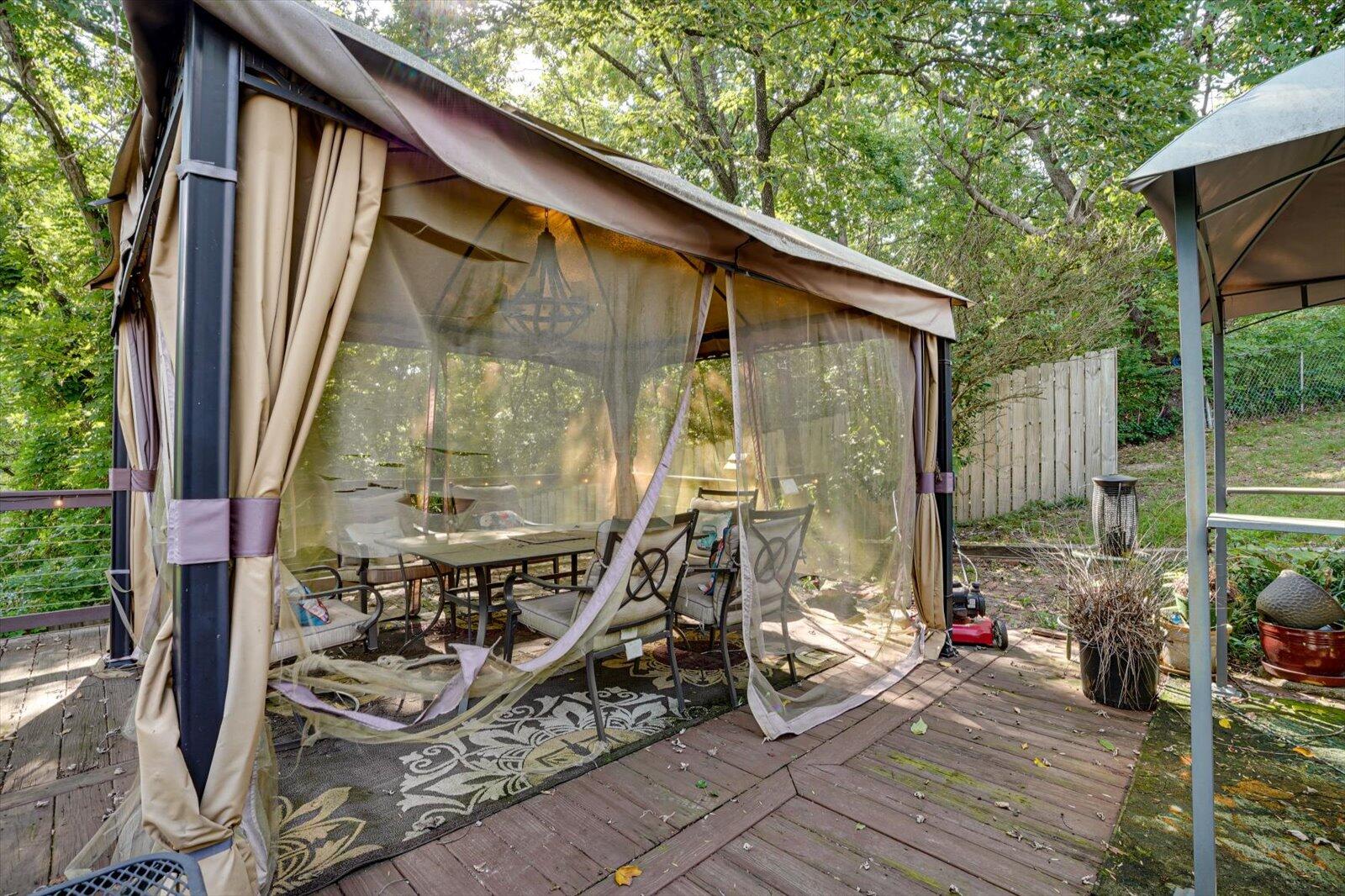 811 Poindexter Avenue