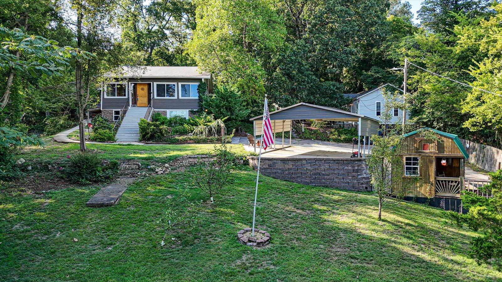 811 Poindexter Avenue
