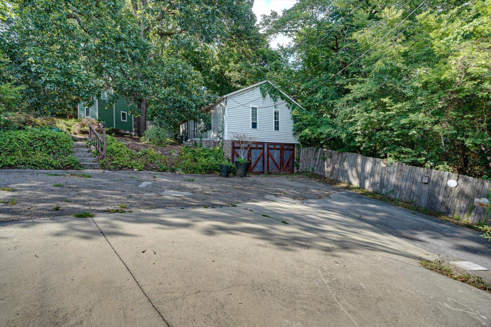811 Poindexter Avenue