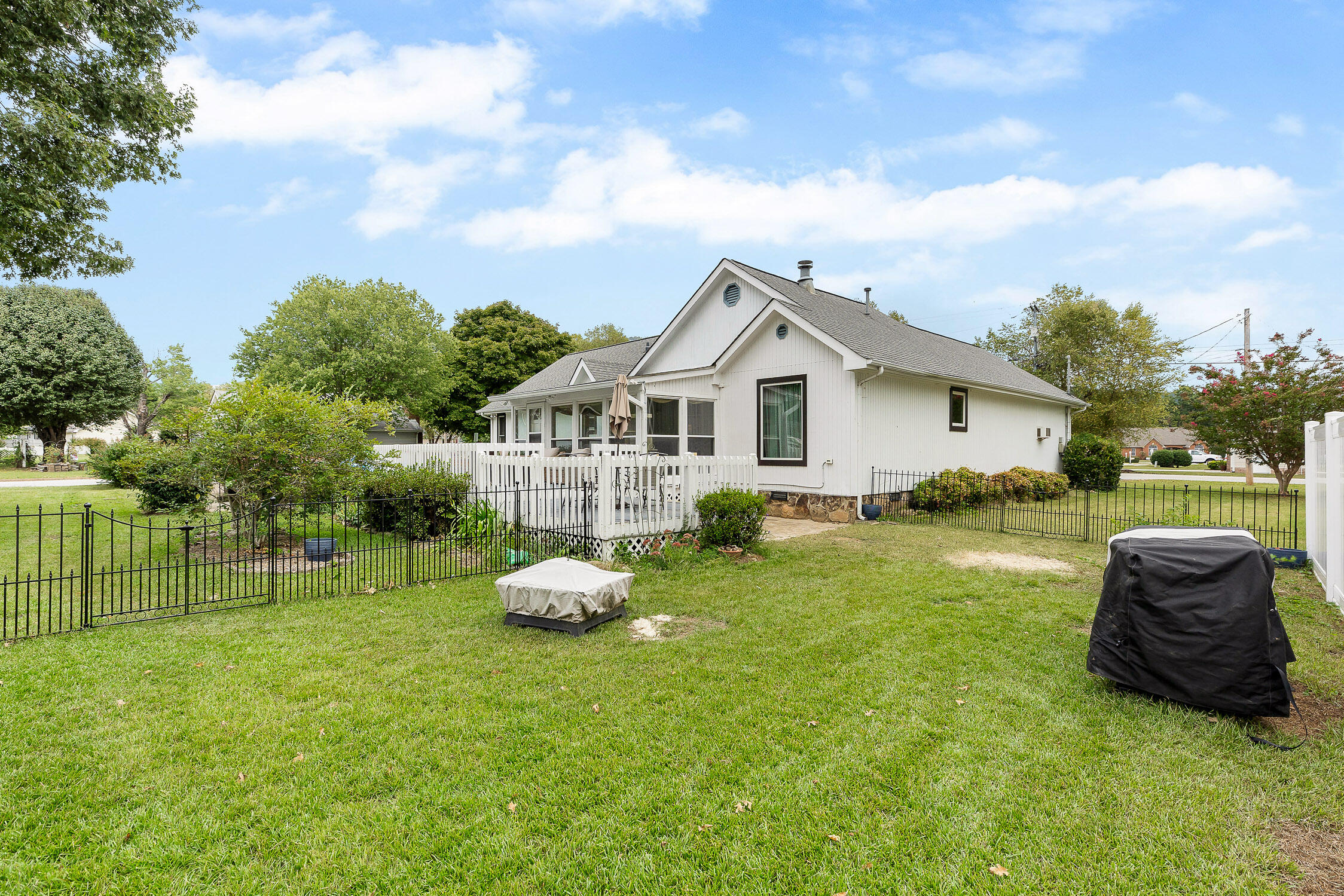 152 Montlake Road