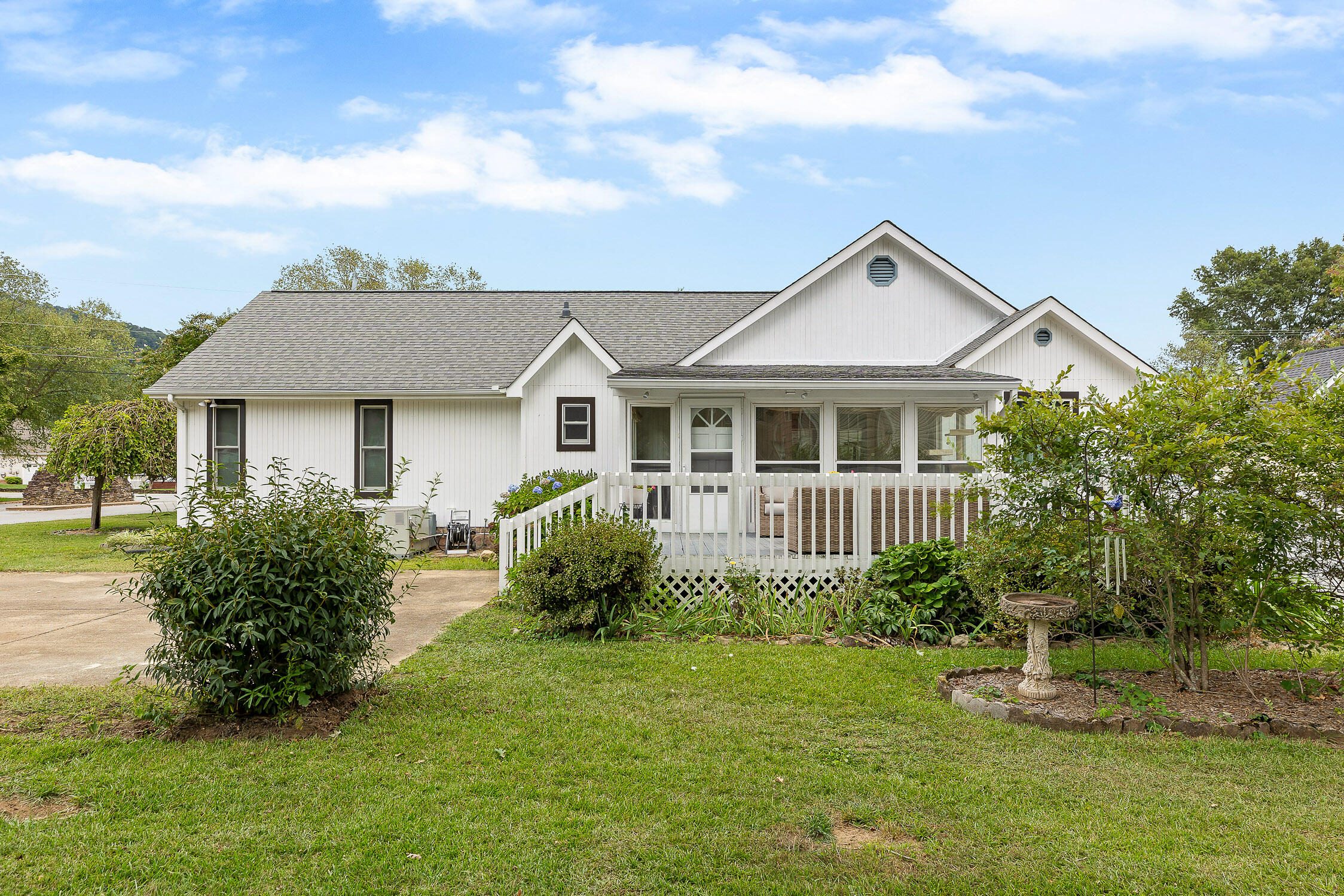 152 Montlake Road