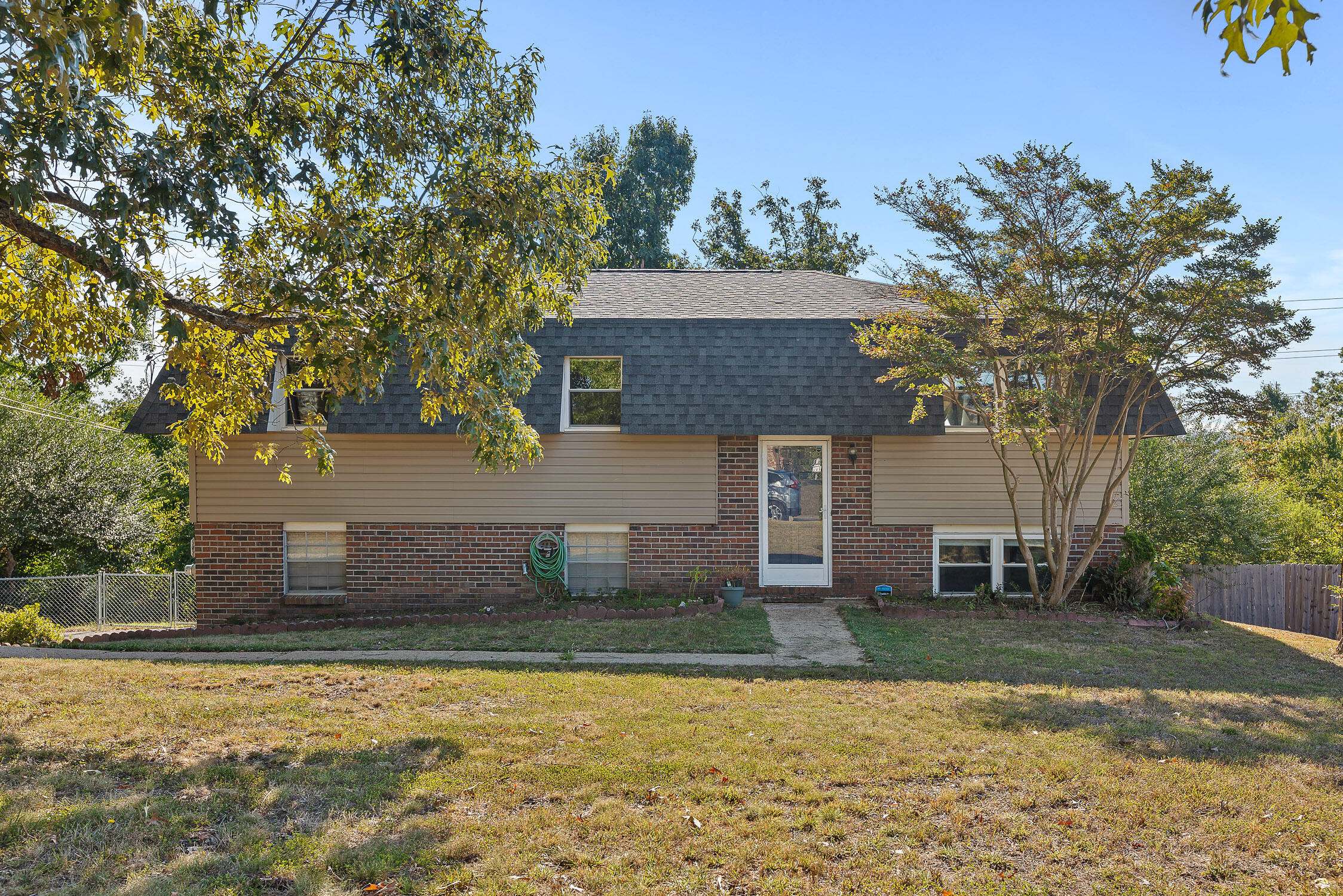 4016 Lost Oaks Drive