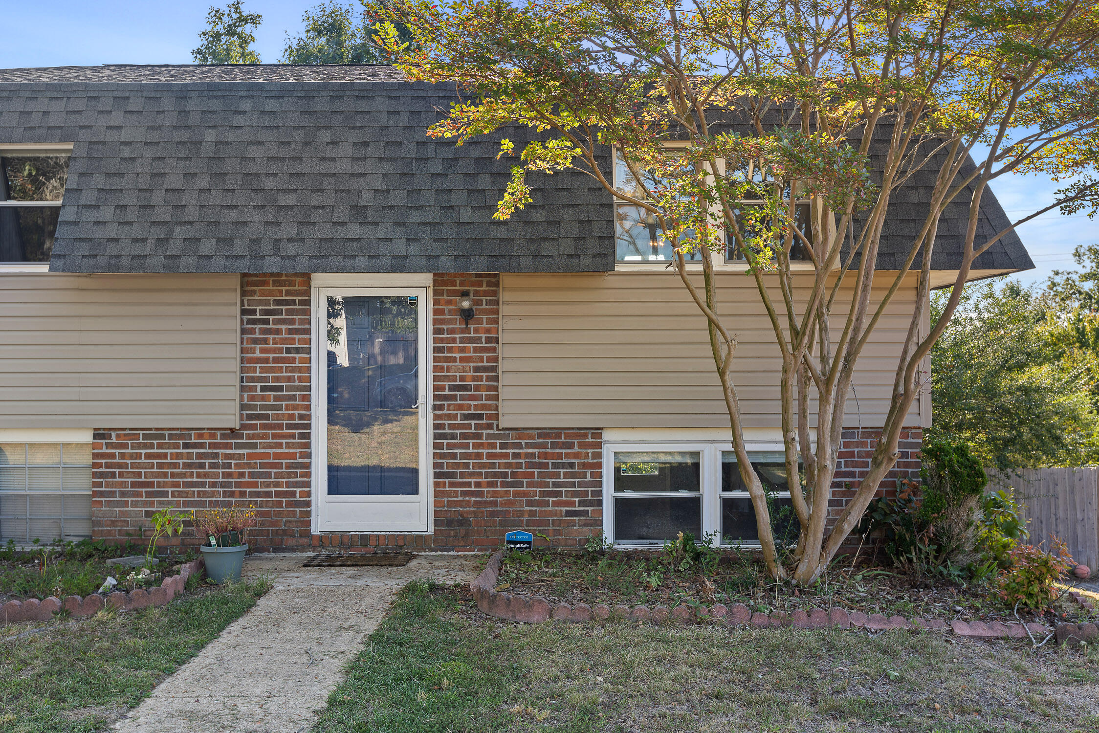 4016 Lost Oaks Drive