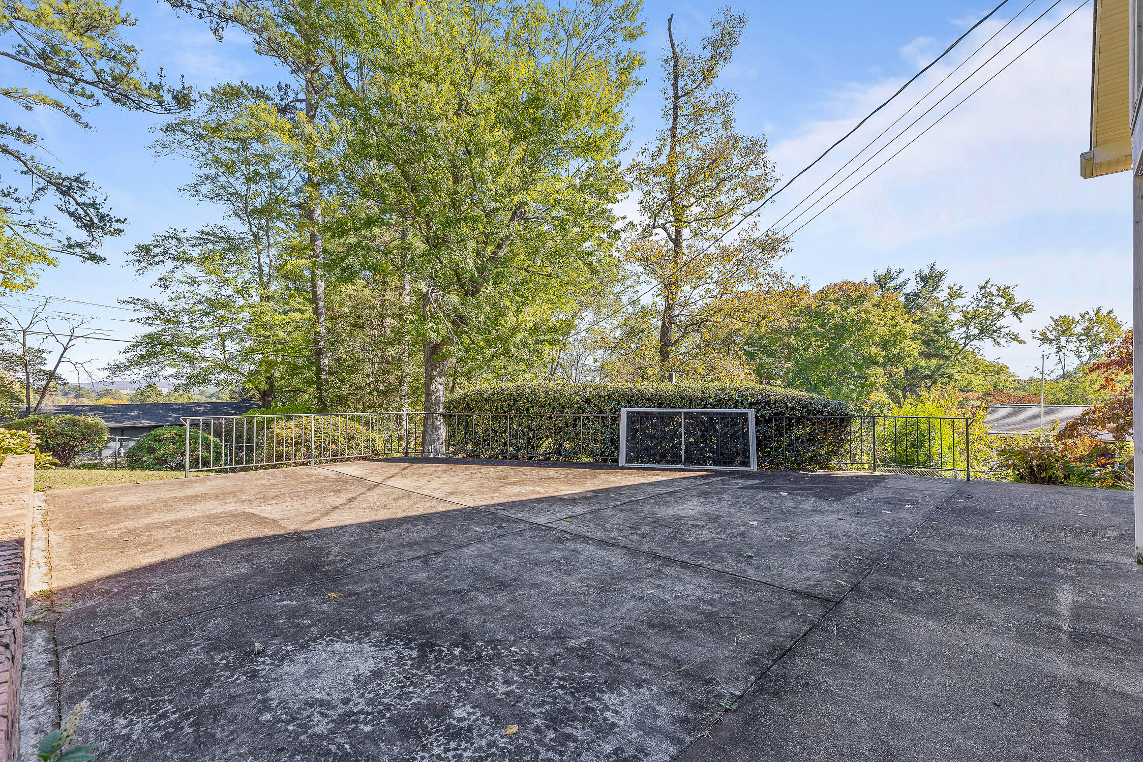 7121 Saratoga Lane