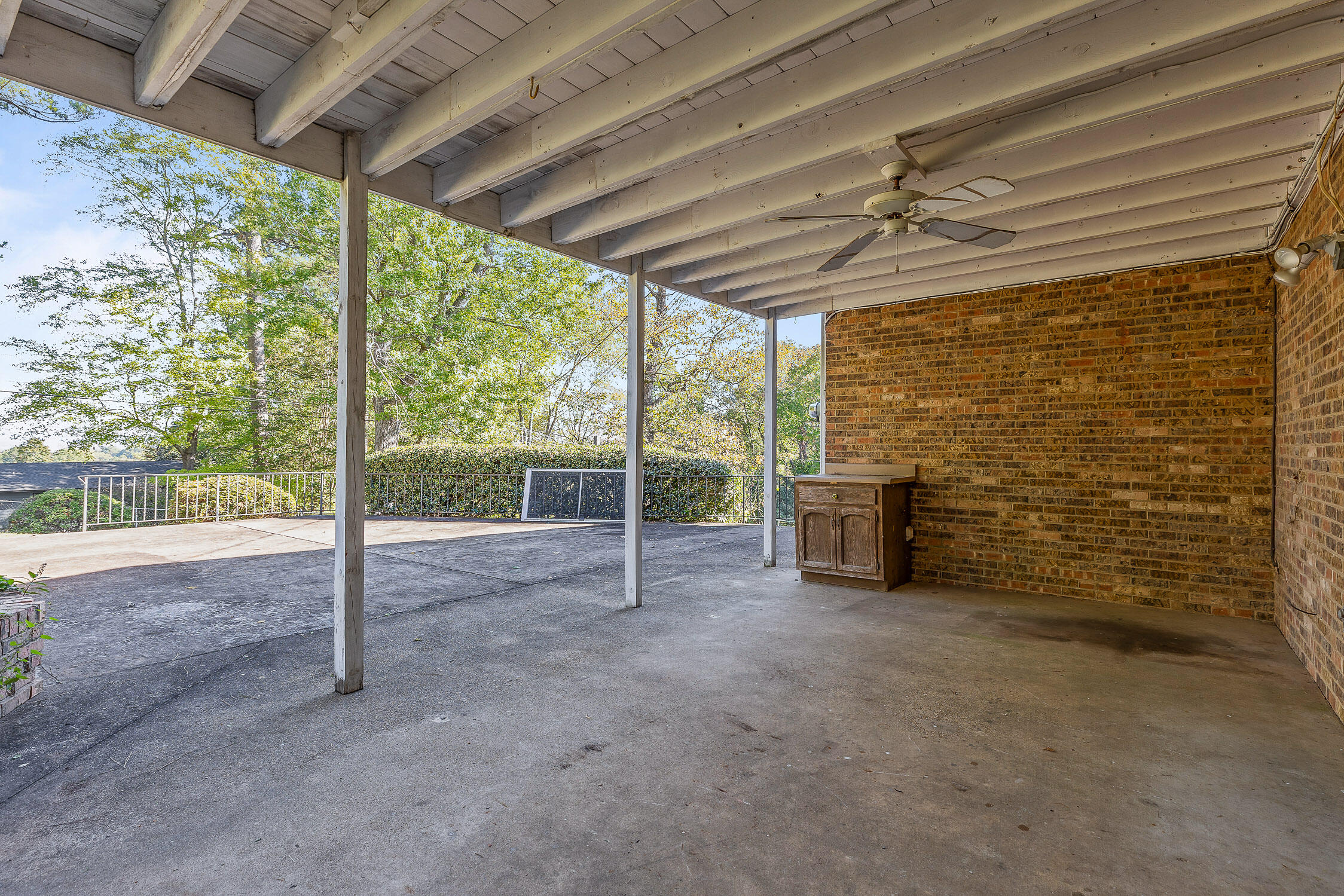 7121 Saratoga Lane