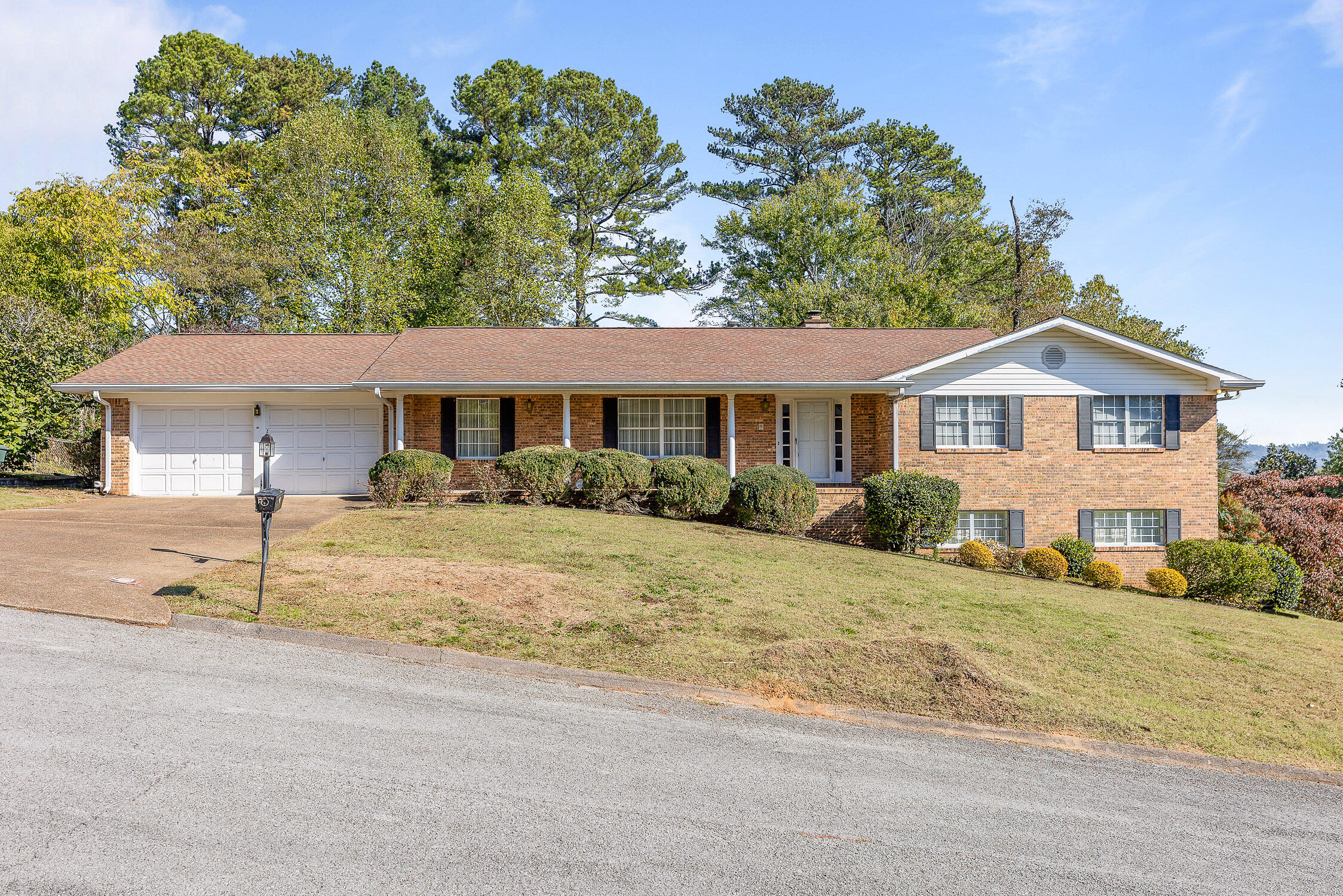 7121 Saratoga Lane