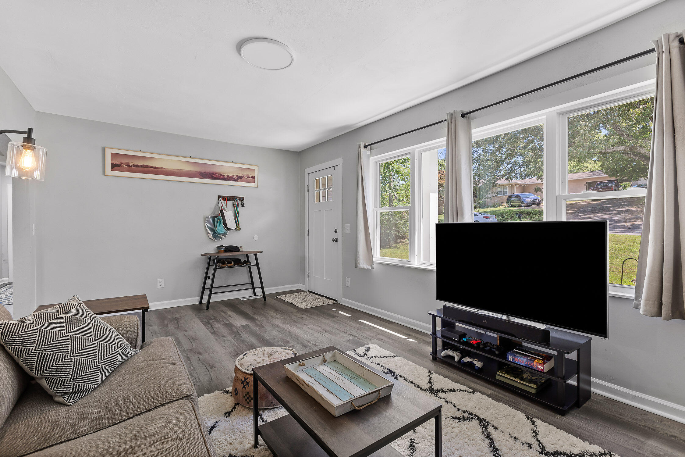 3603 Gleason Drive
