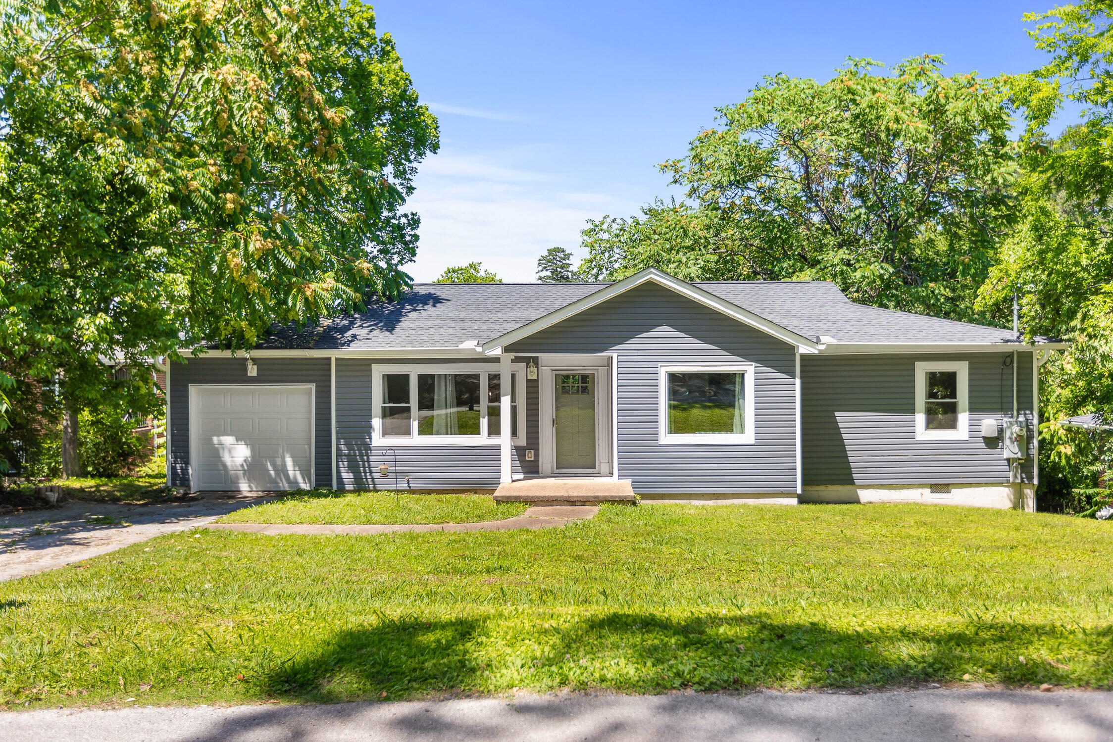 3603 Gleason Drive
