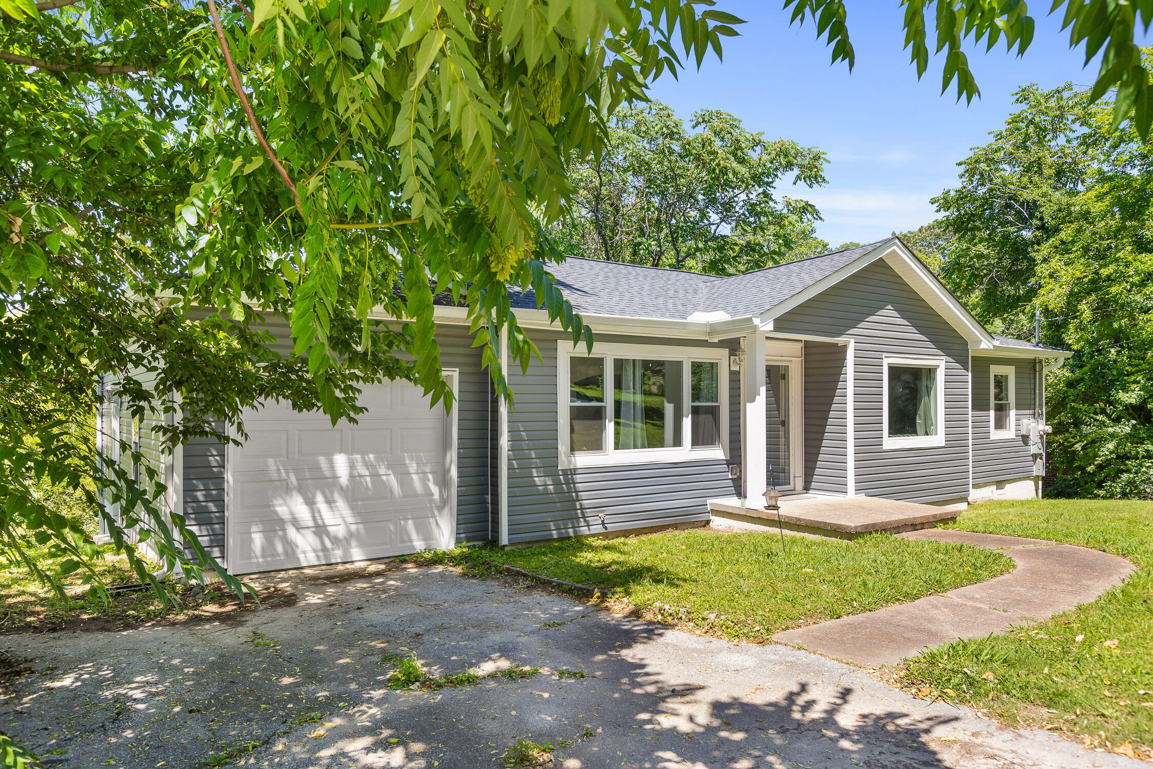 3603 Gleason Drive