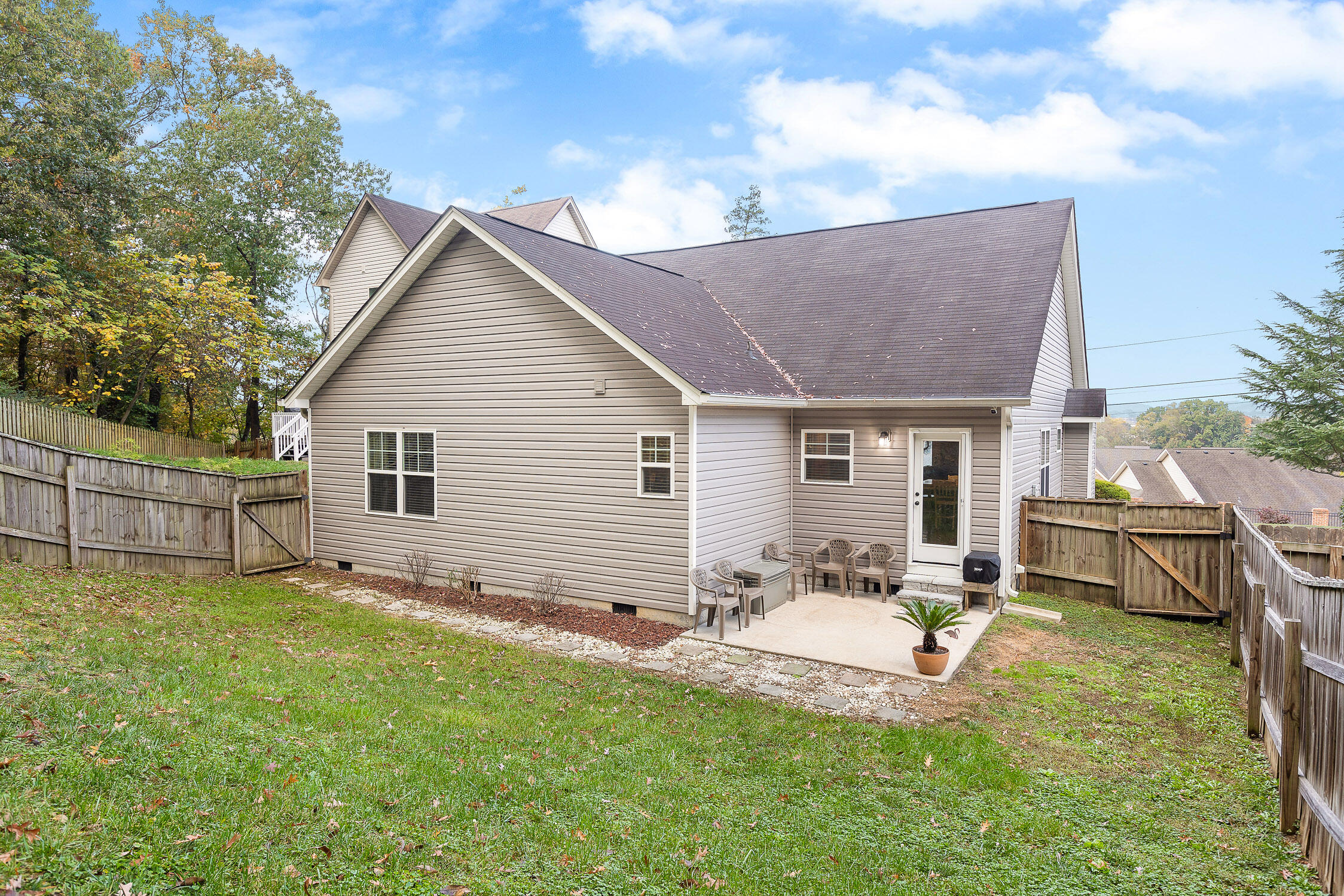 7254 Noah Reid Road