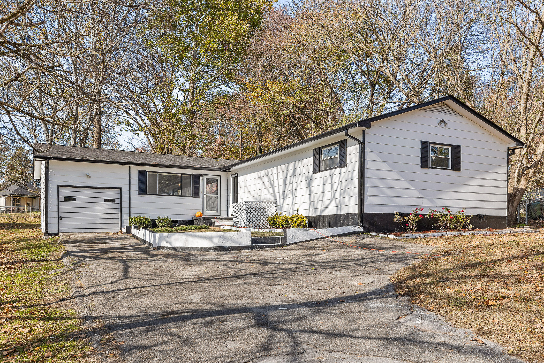 5053 Eller Road