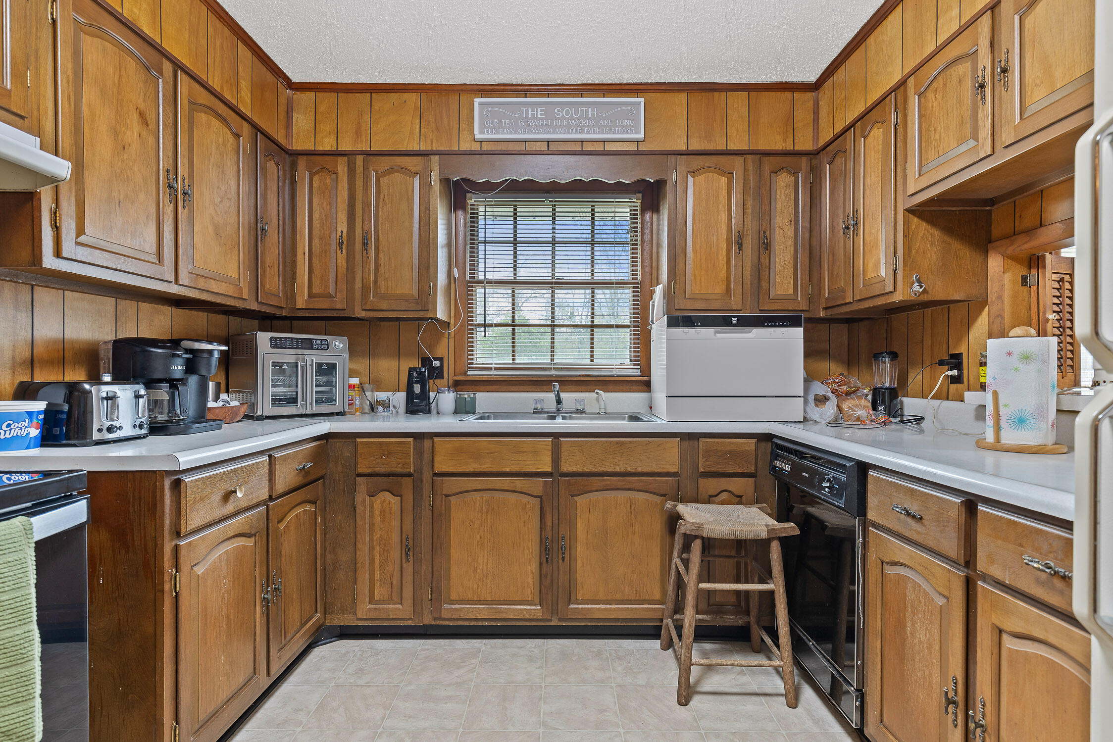 1594 Carl Wood Road