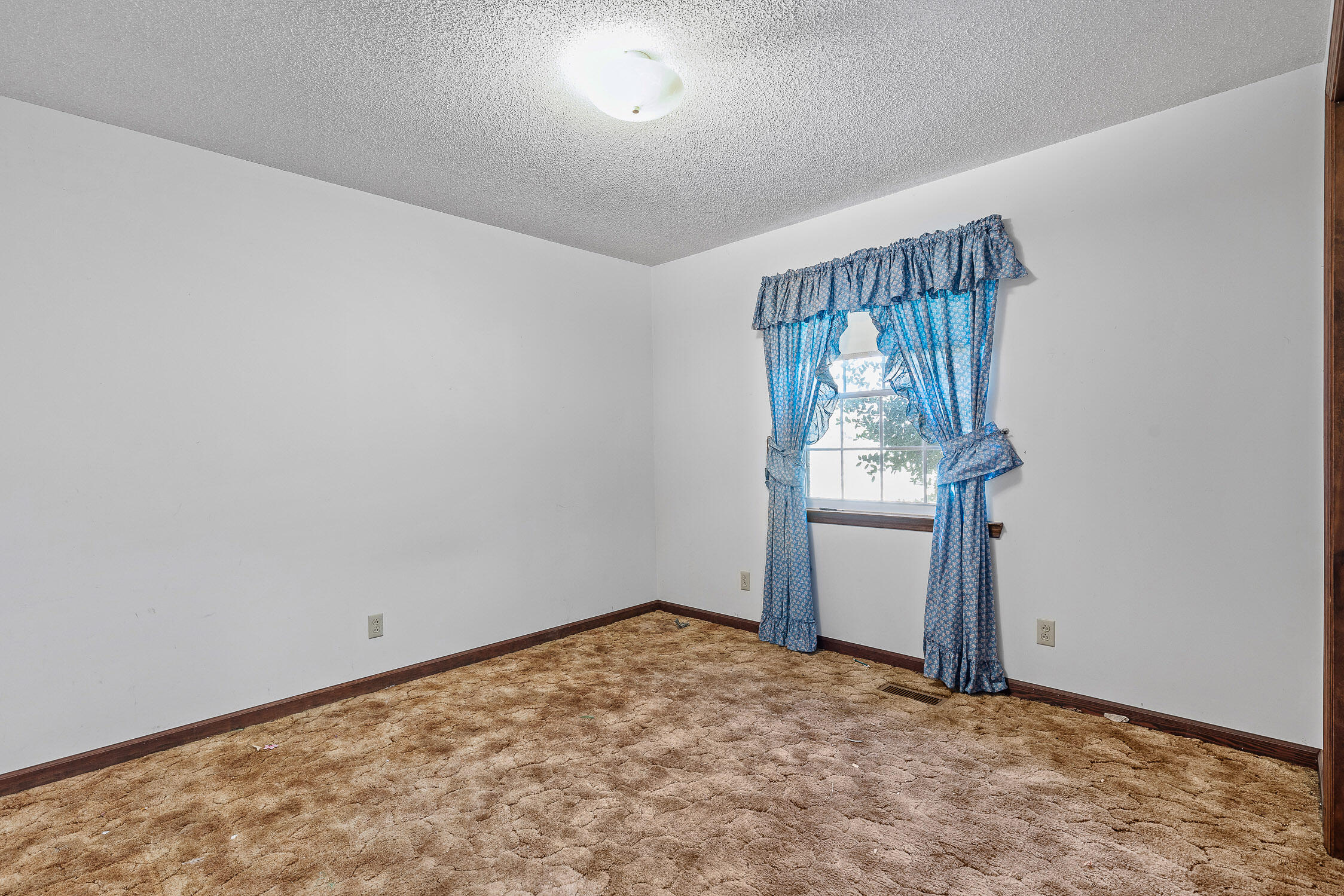 2536 Highway 156