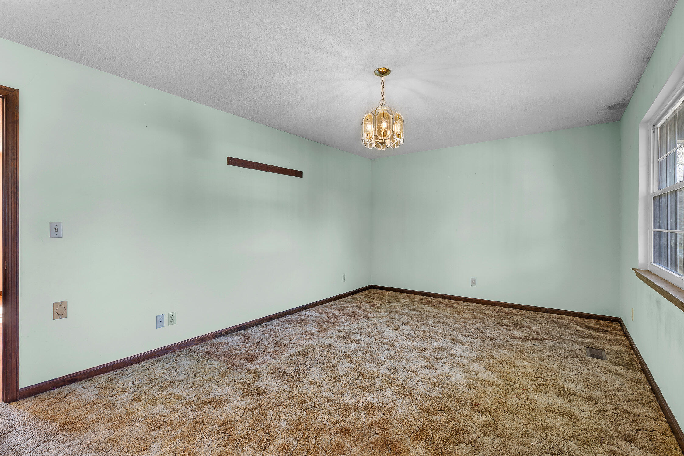 2536 Highway 156