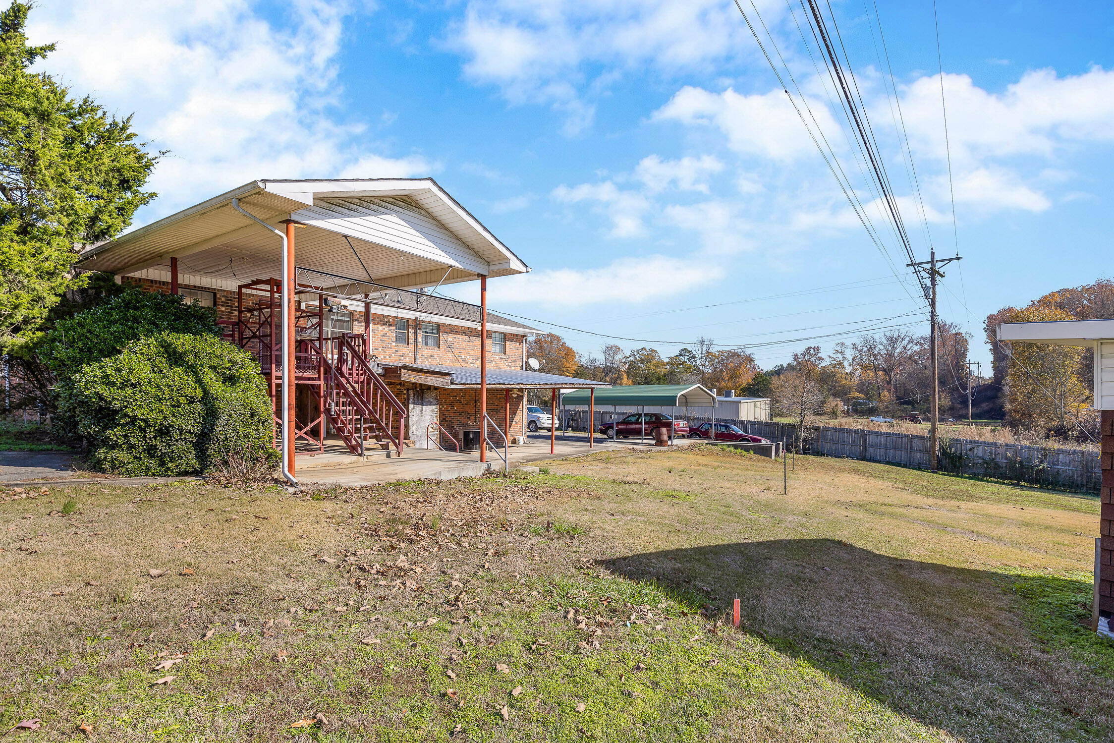 2536 Highway 156