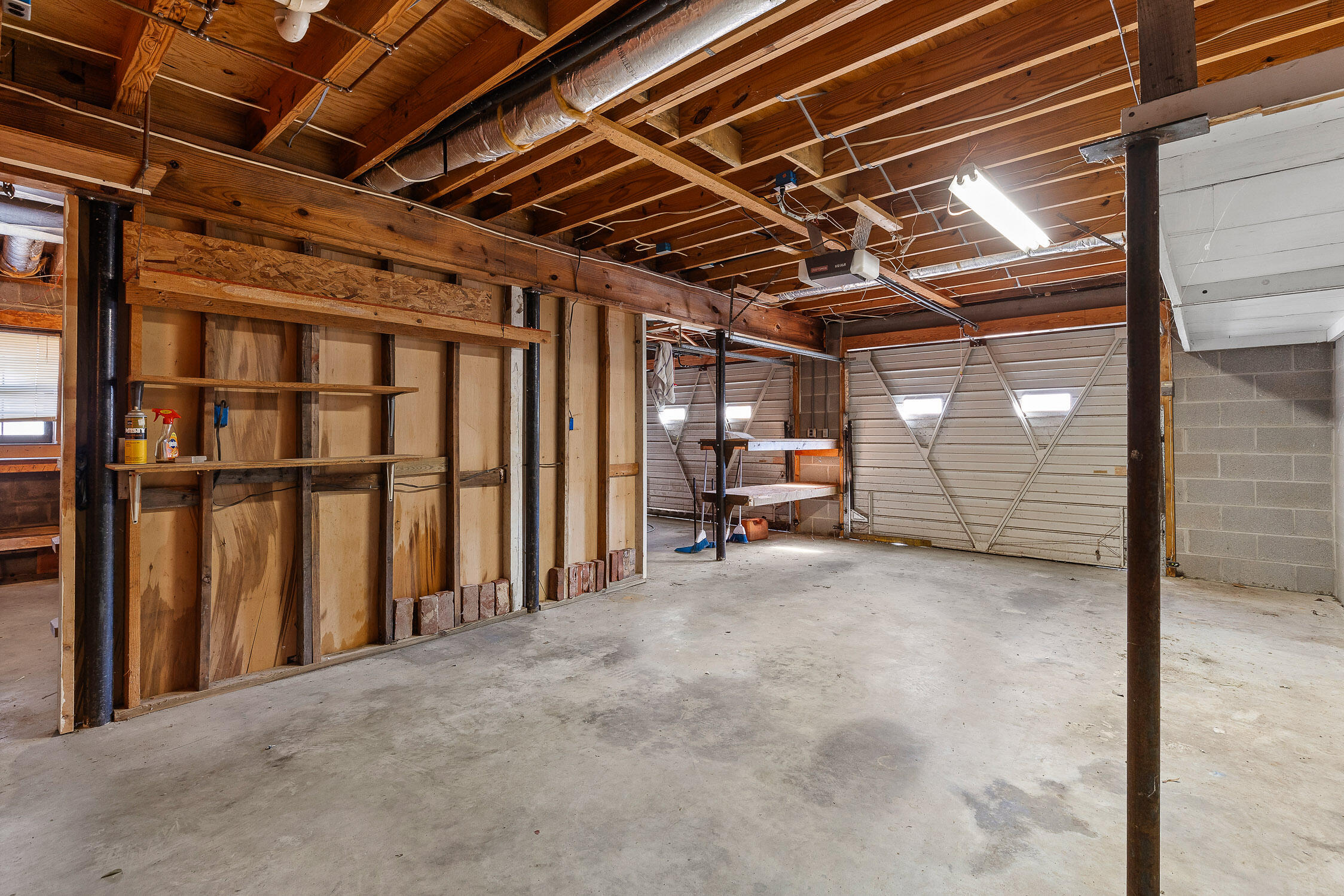 2536 Highway 156
