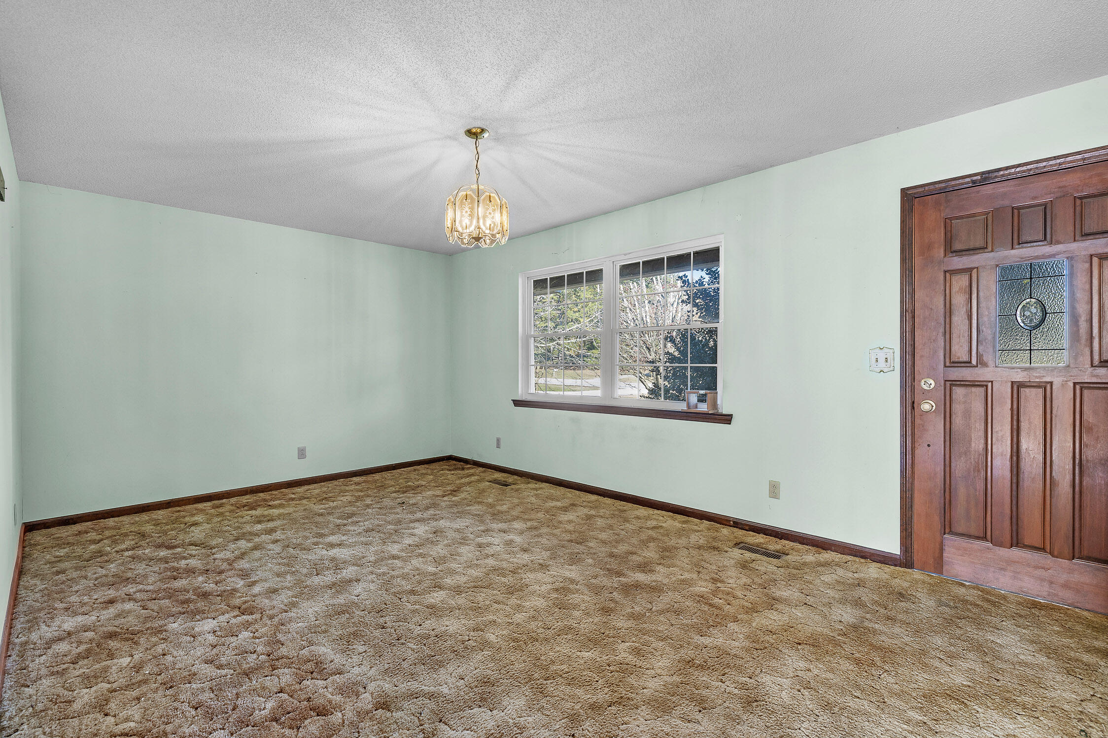 2536 Highway 156