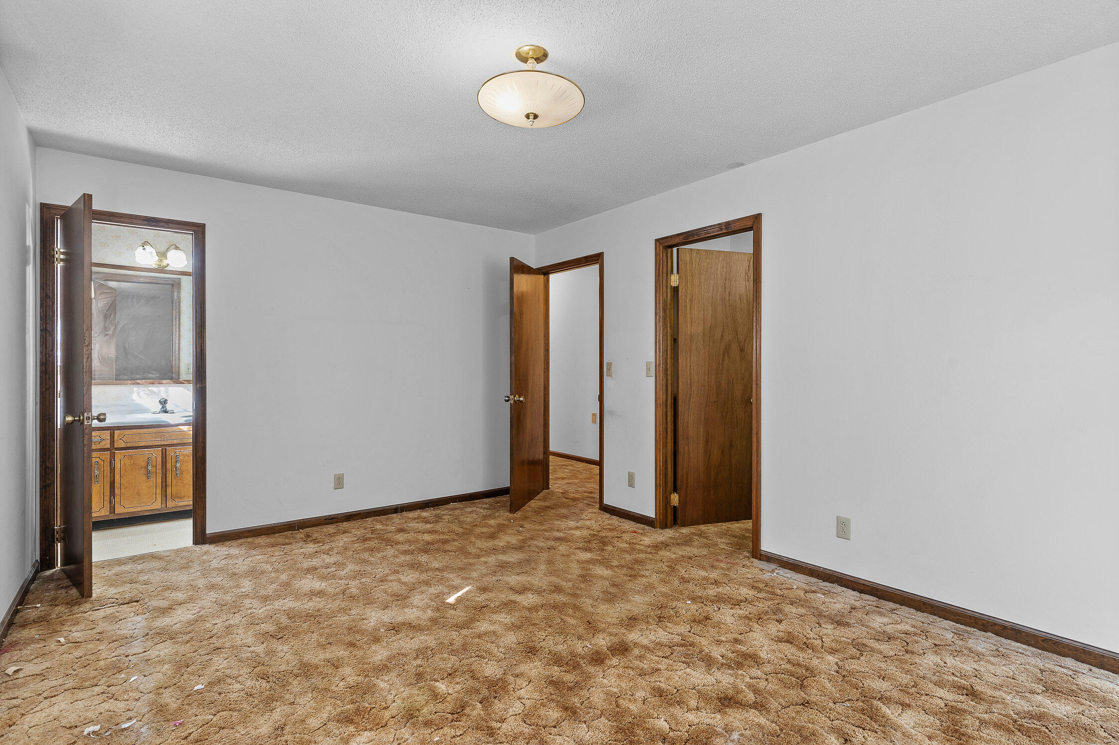 2536 Highway 156