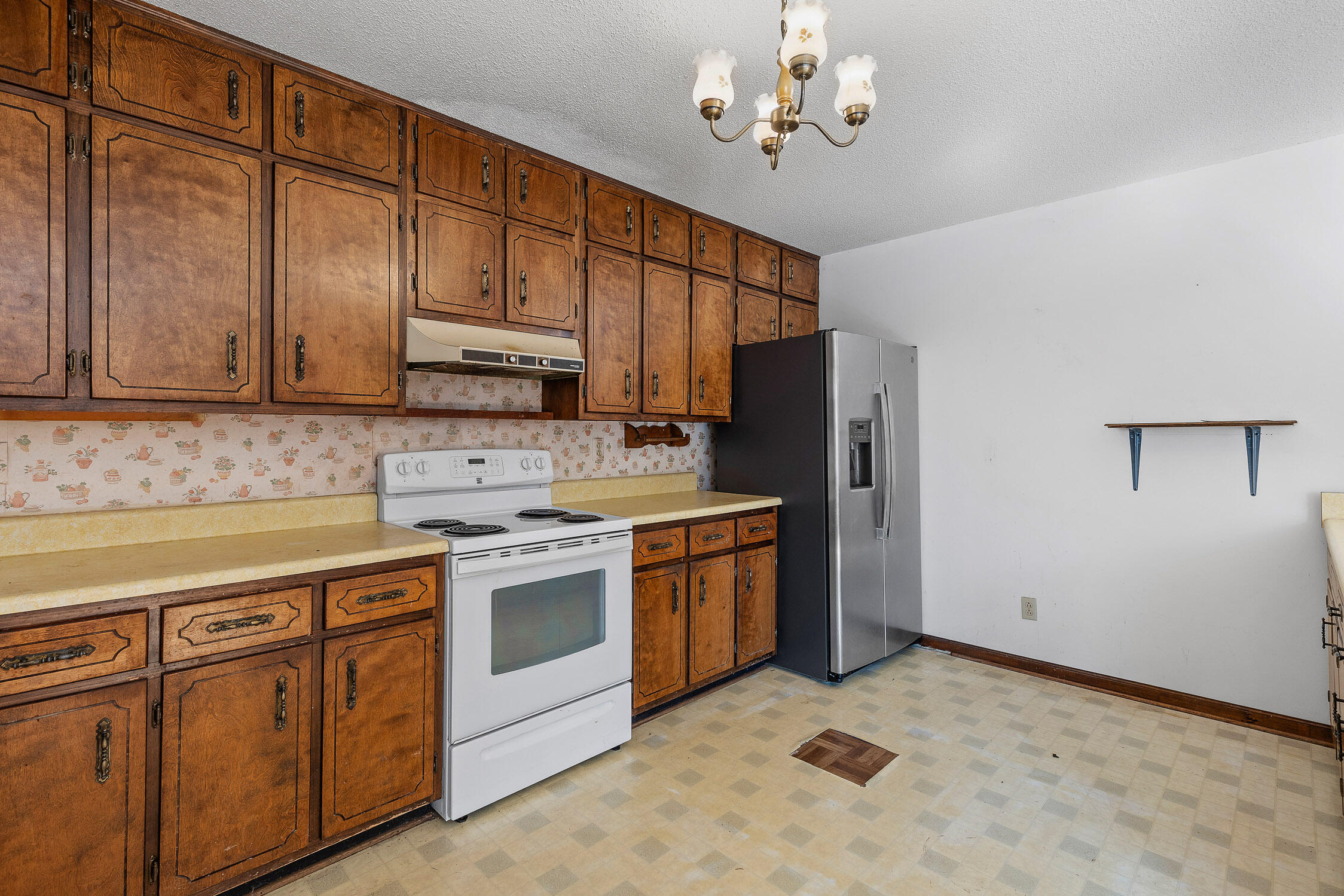 2536 Highway 156